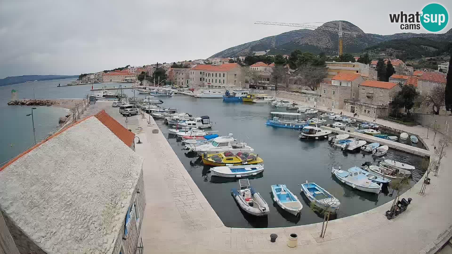 Webcam Bol Hafen – Liveblick auf Bol Riva & Marina