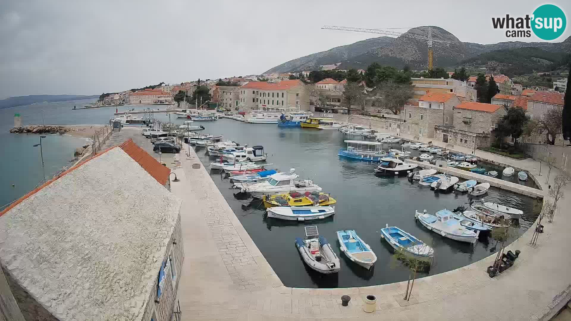 Webcam Bol Hafen – Liveblick auf Bol Riva & Marina