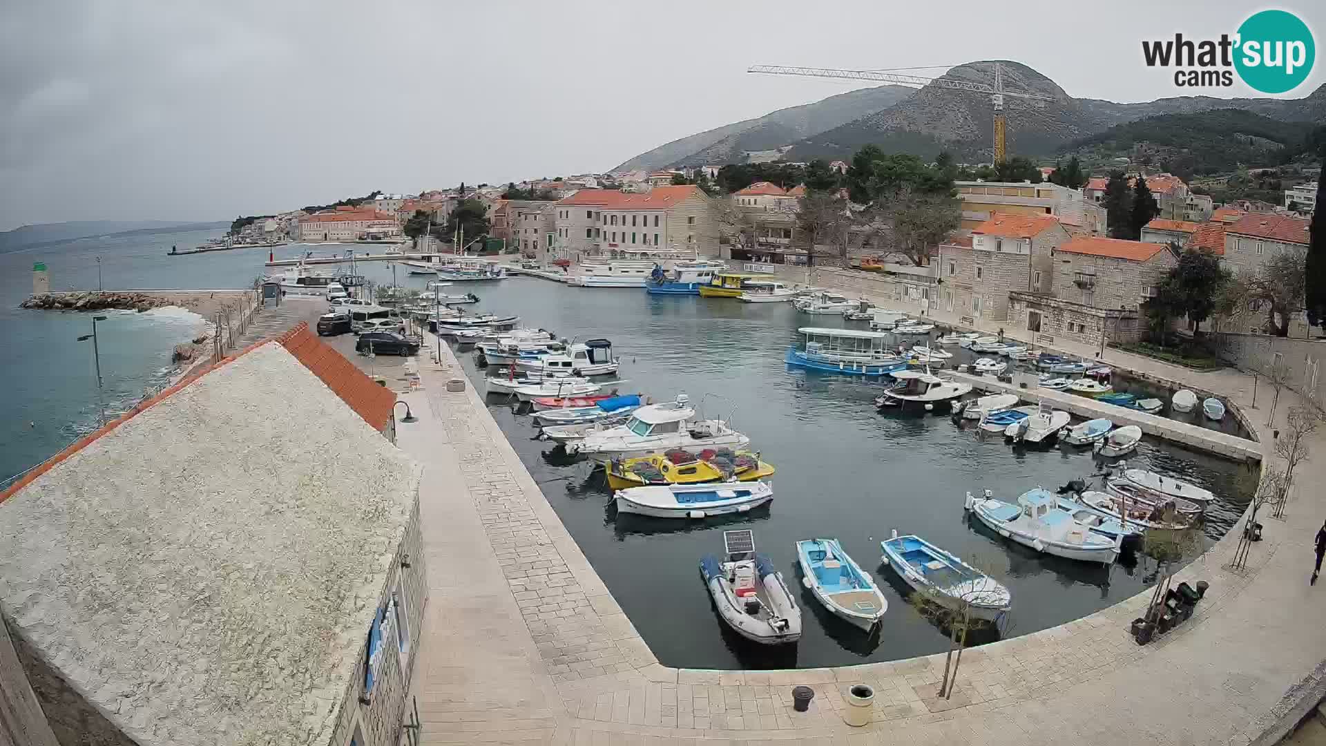 Webcam Bol Harbour – Live View of Bol Riva & Marina