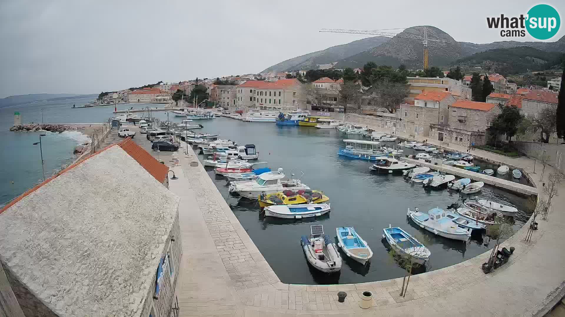 Webcam Bol Harbour – Live View of Bol Riva & Marina