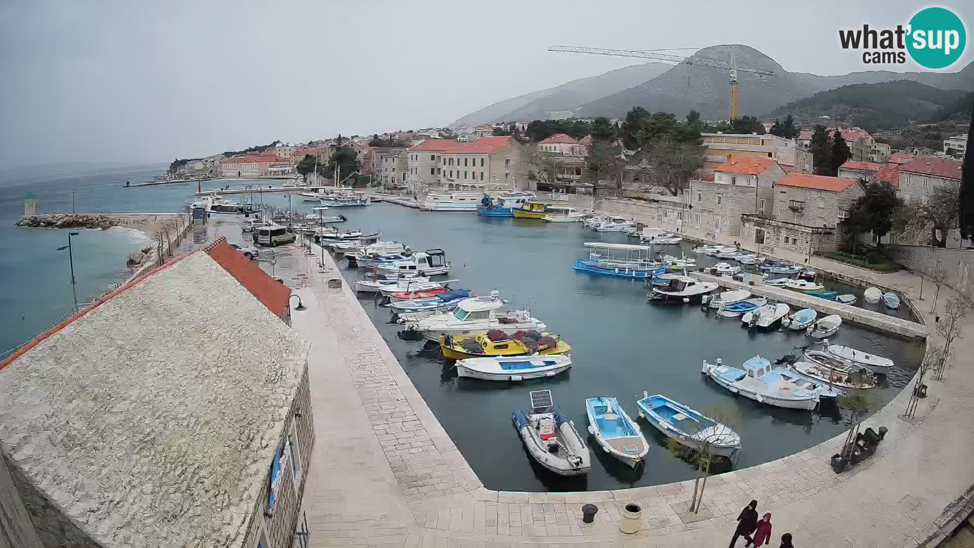 Webcam Bol Hafen – Liveblick auf Bol Riva & Marina