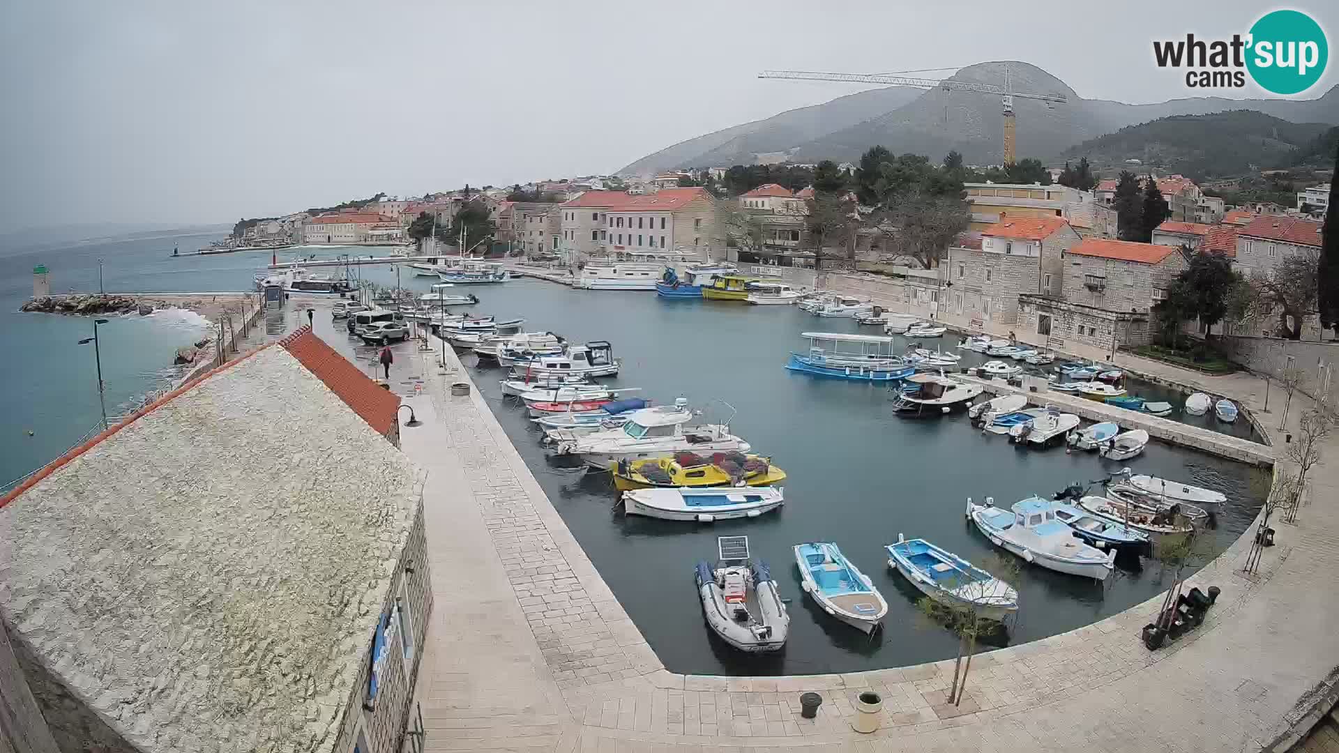 Webcam Bol Hafen – Liveblick auf Bol Riva & Marina
