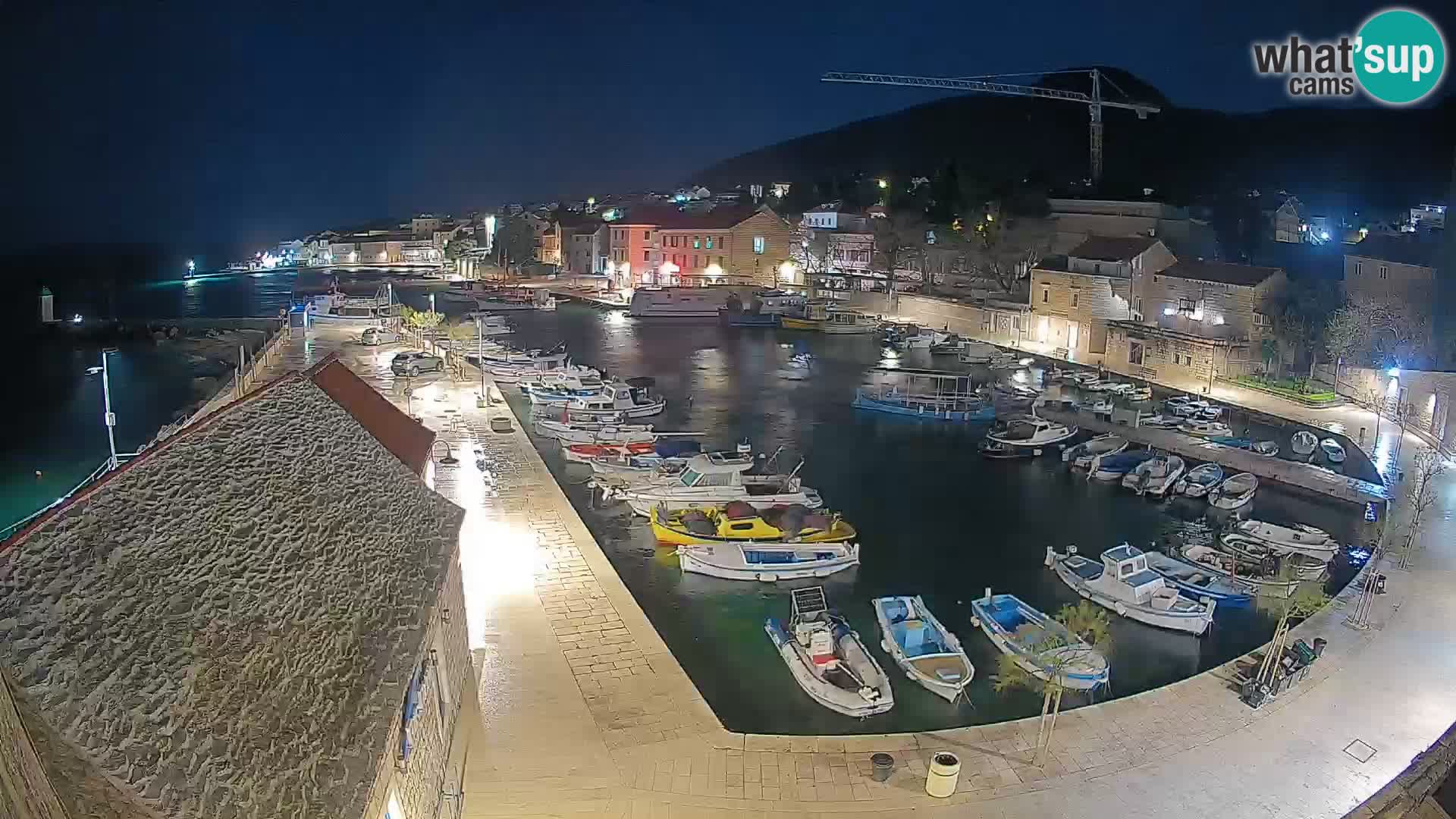 Webcam Bol Harbour – Live View of Bol Riva & Marina