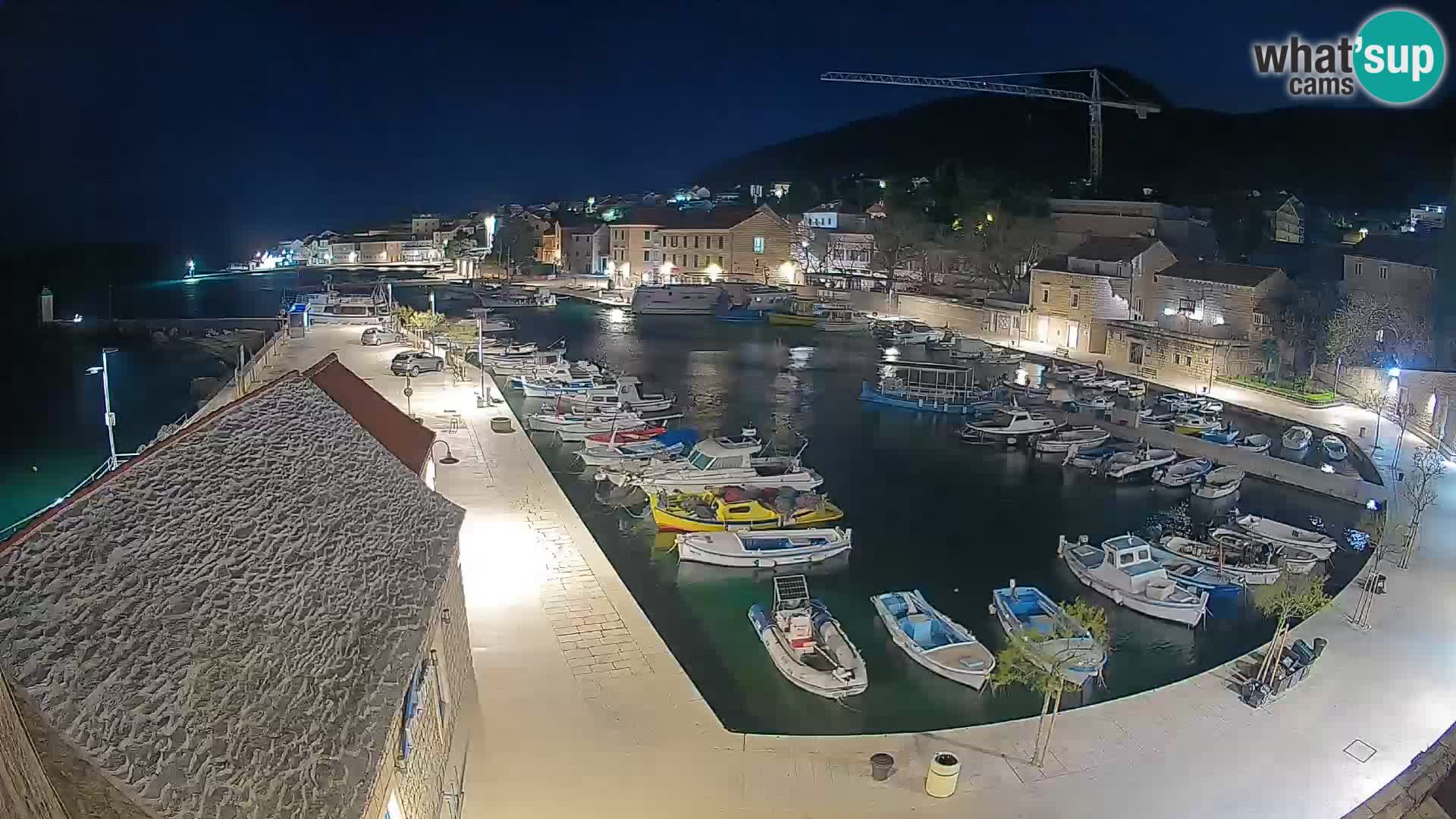 Webcam Bol Hafen – Liveblick auf Bol Riva & Marina