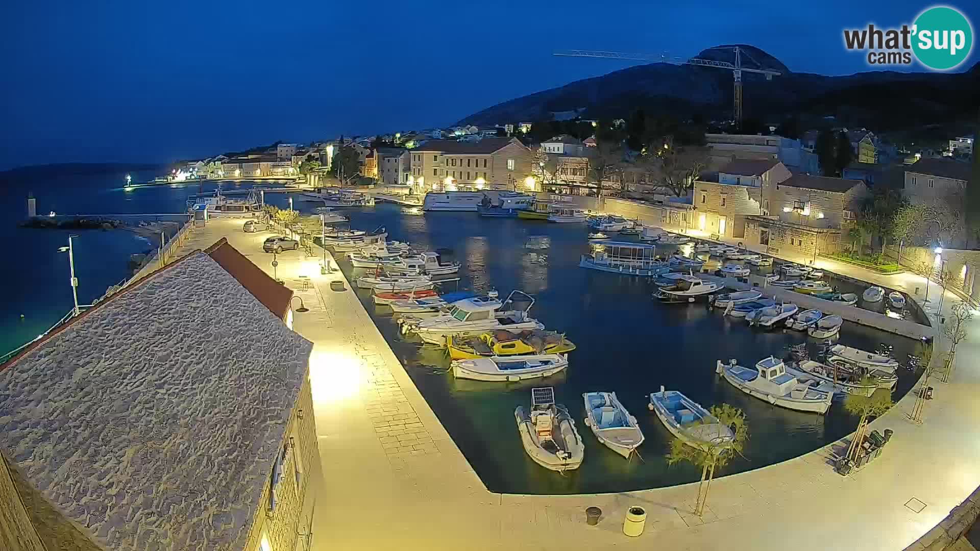 Webcam Bol Harbour – Live View of Bol Riva & Marina