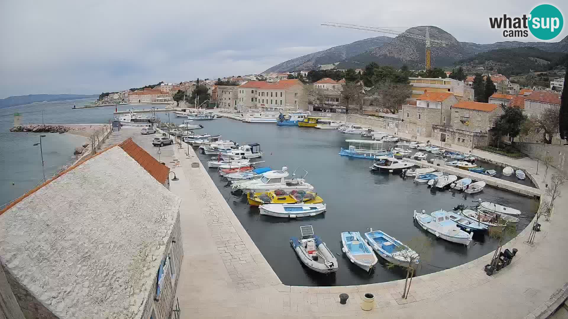 Webcam Bol Hafen – Liveblick auf Bol Riva & Marina