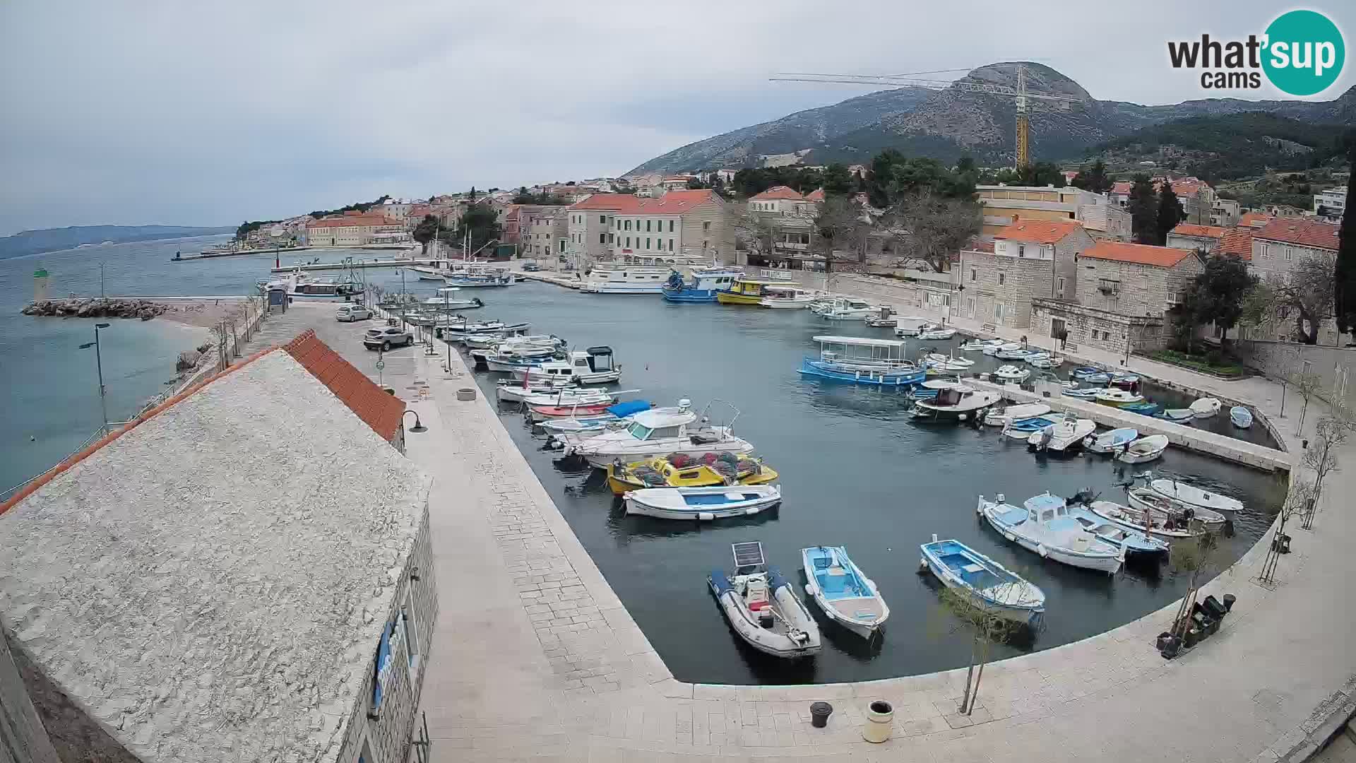 Webcam Bol Hafen – Liveblick auf Bol Riva & Marina