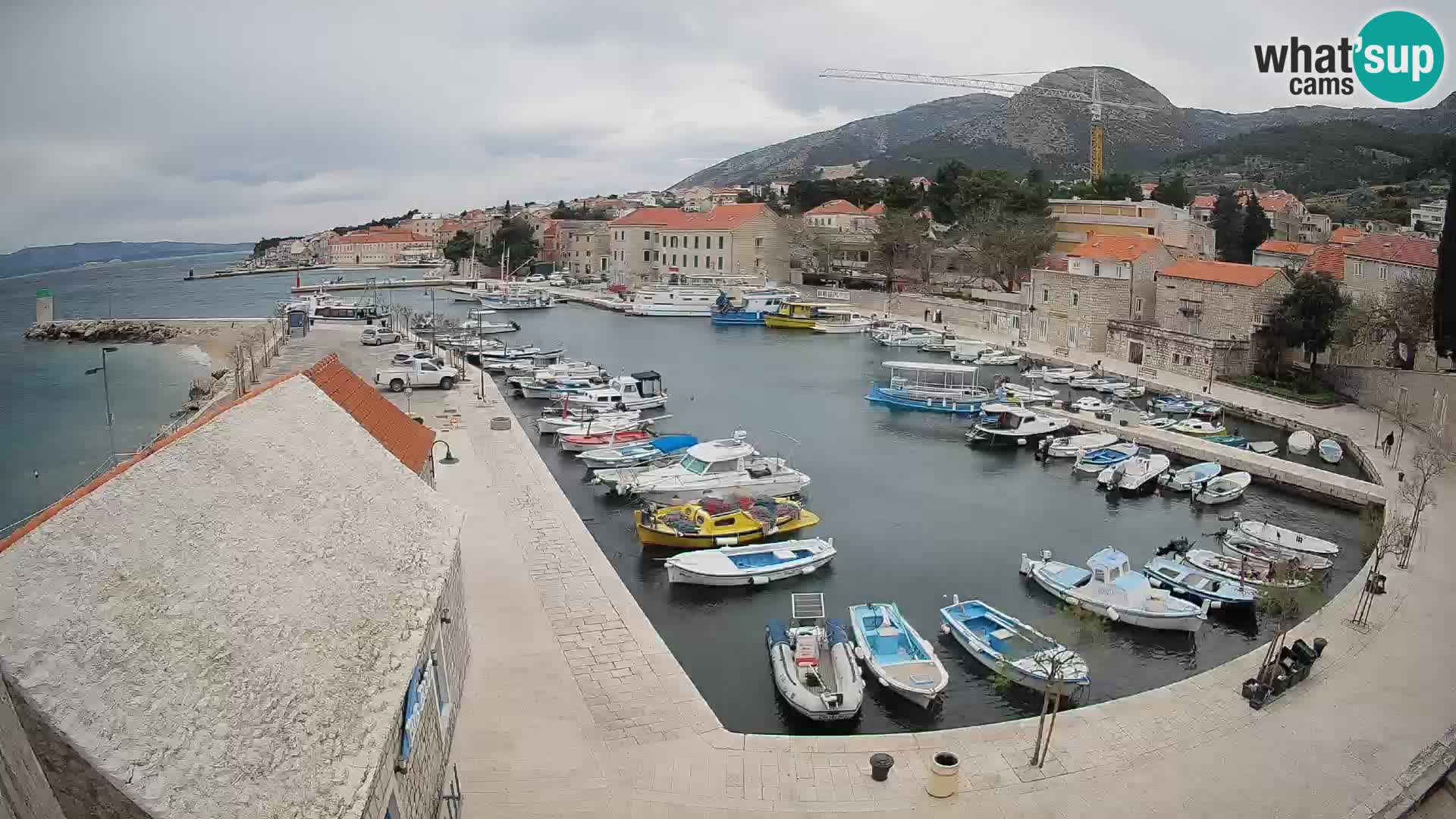 Webcam Bol Harbour – Live View of Bol Riva & Marina