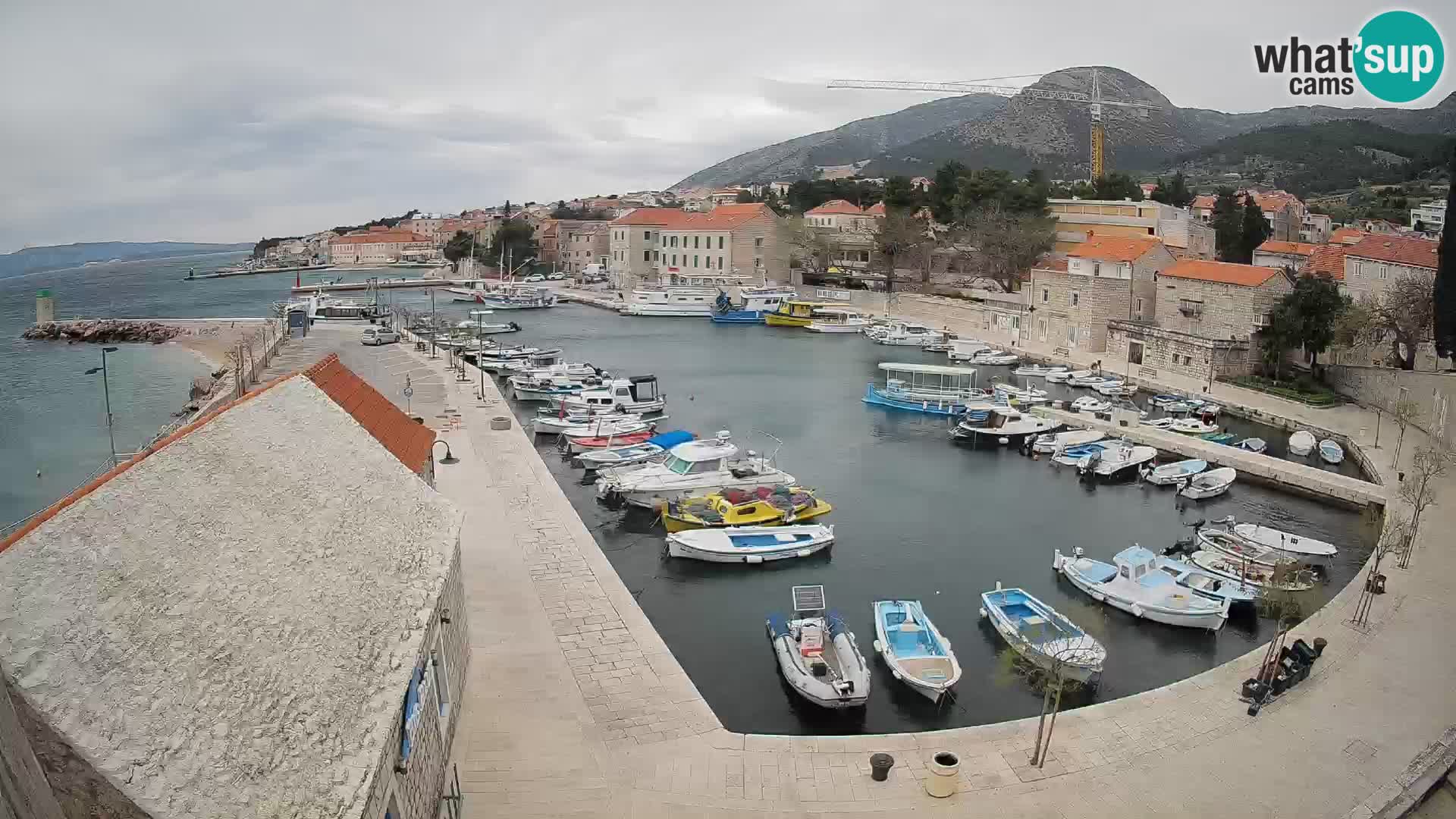 Webcam Bol Harbour – Live View of Bol Riva & Marina