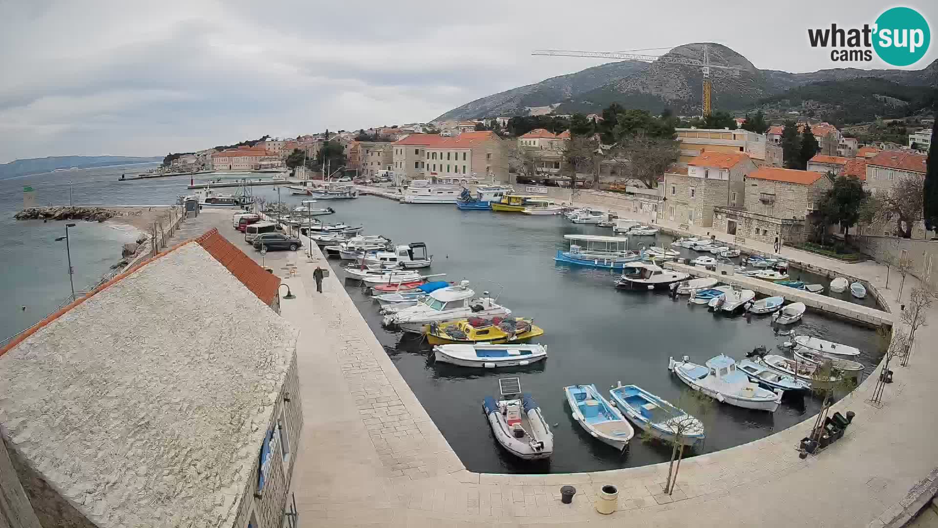 Webcam Bol Hafen – Liveblick auf Bol Riva & Marina
