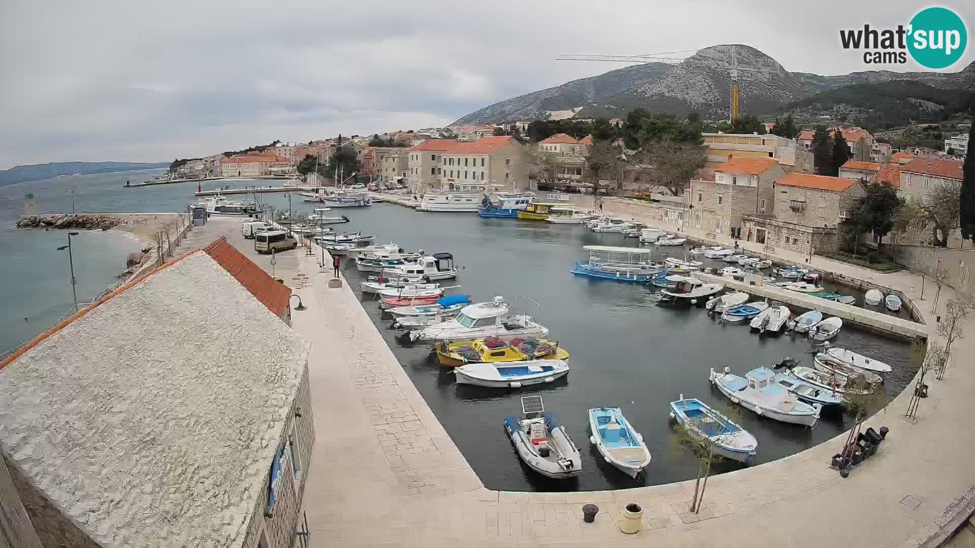 Webcam Bol Harbour – Live View of Bol Riva & Marina