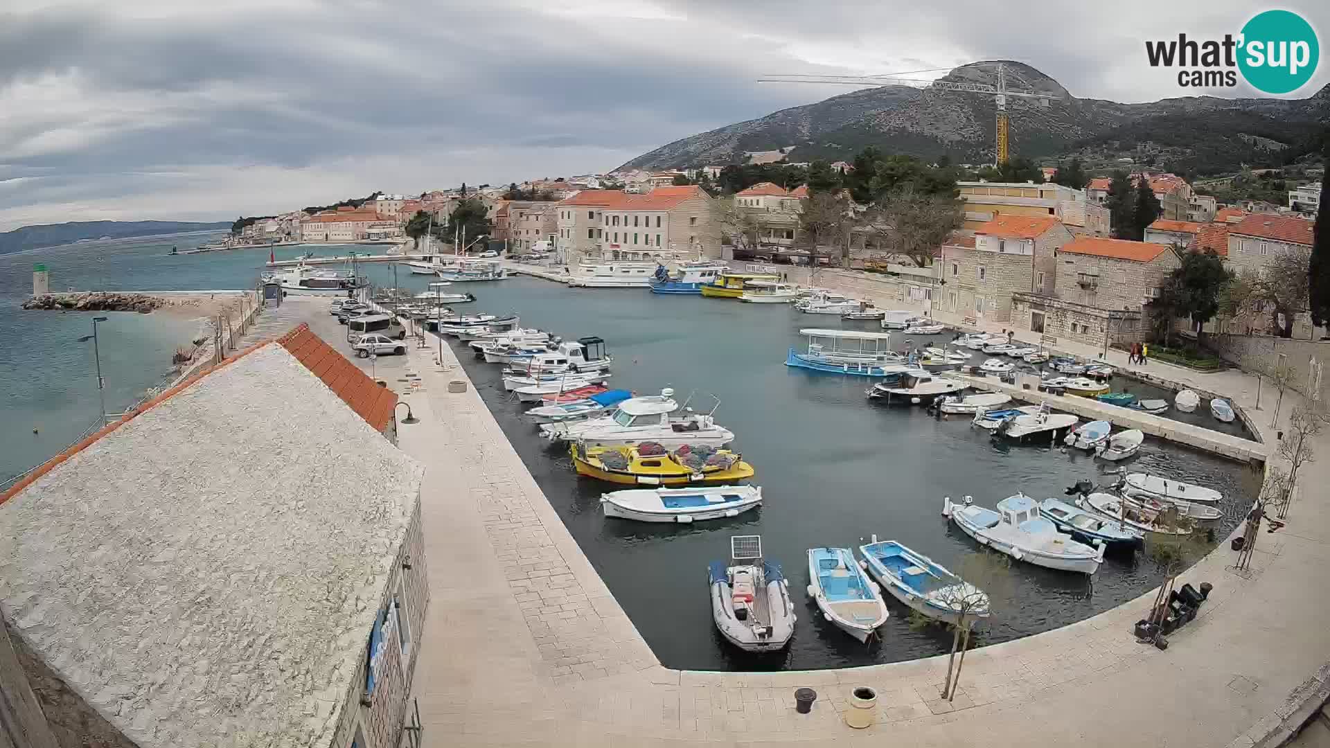 Webcam Bol Harbour – Live View of Bol Riva & Marina