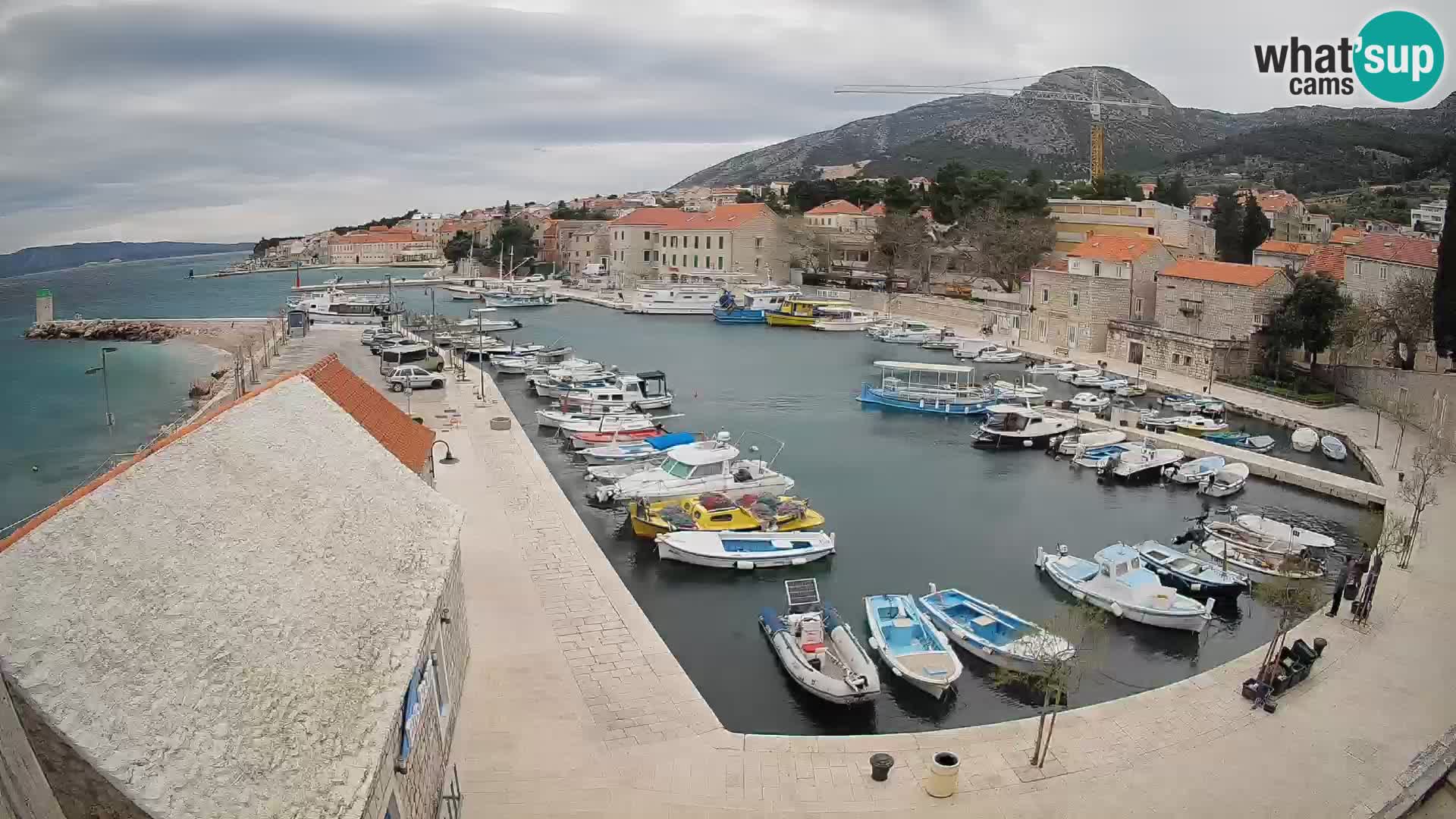 Webcam Bol Hafen – Liveblick auf Bol Riva & Marina