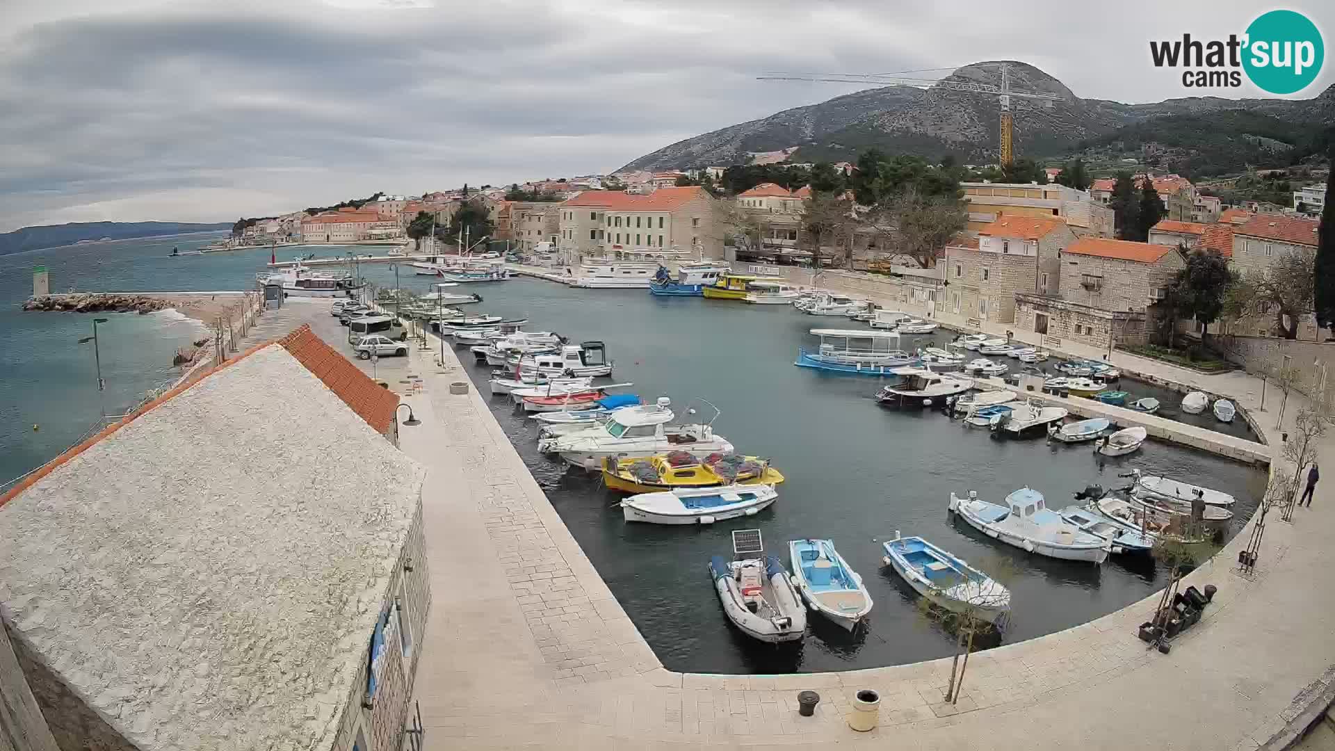 Webcam Bol Harbour – Live View of Bol Riva & Marina