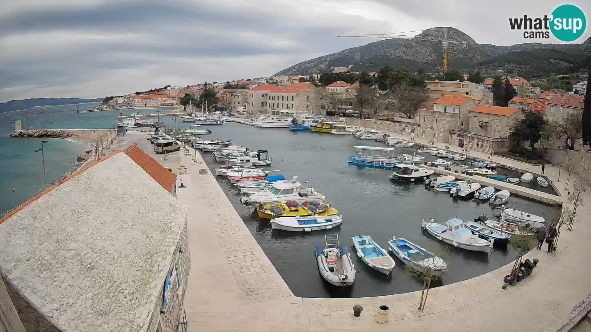 Webcam Bol Harbour – Live View of Bol Riva & Marina