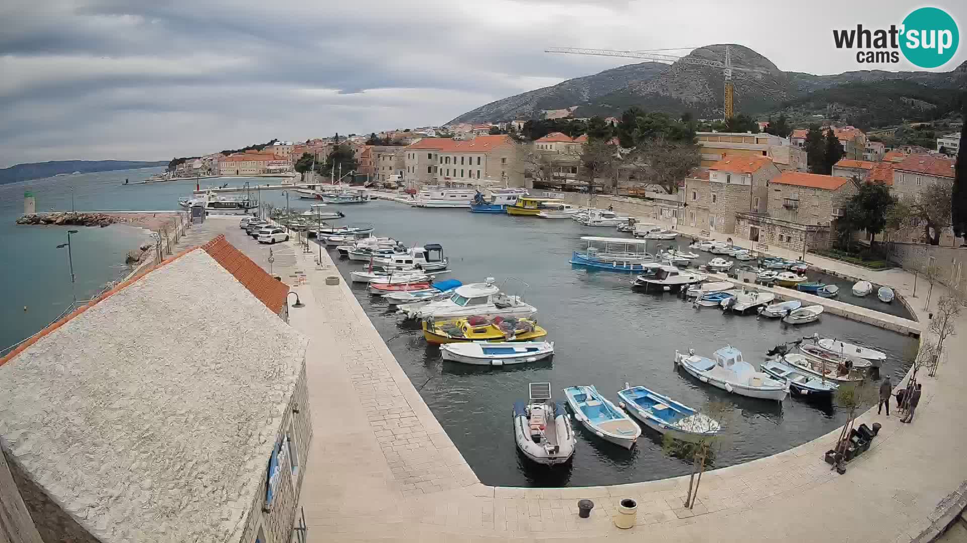 Webcam Bol Hafen – Liveblick auf Bol Riva & Marina