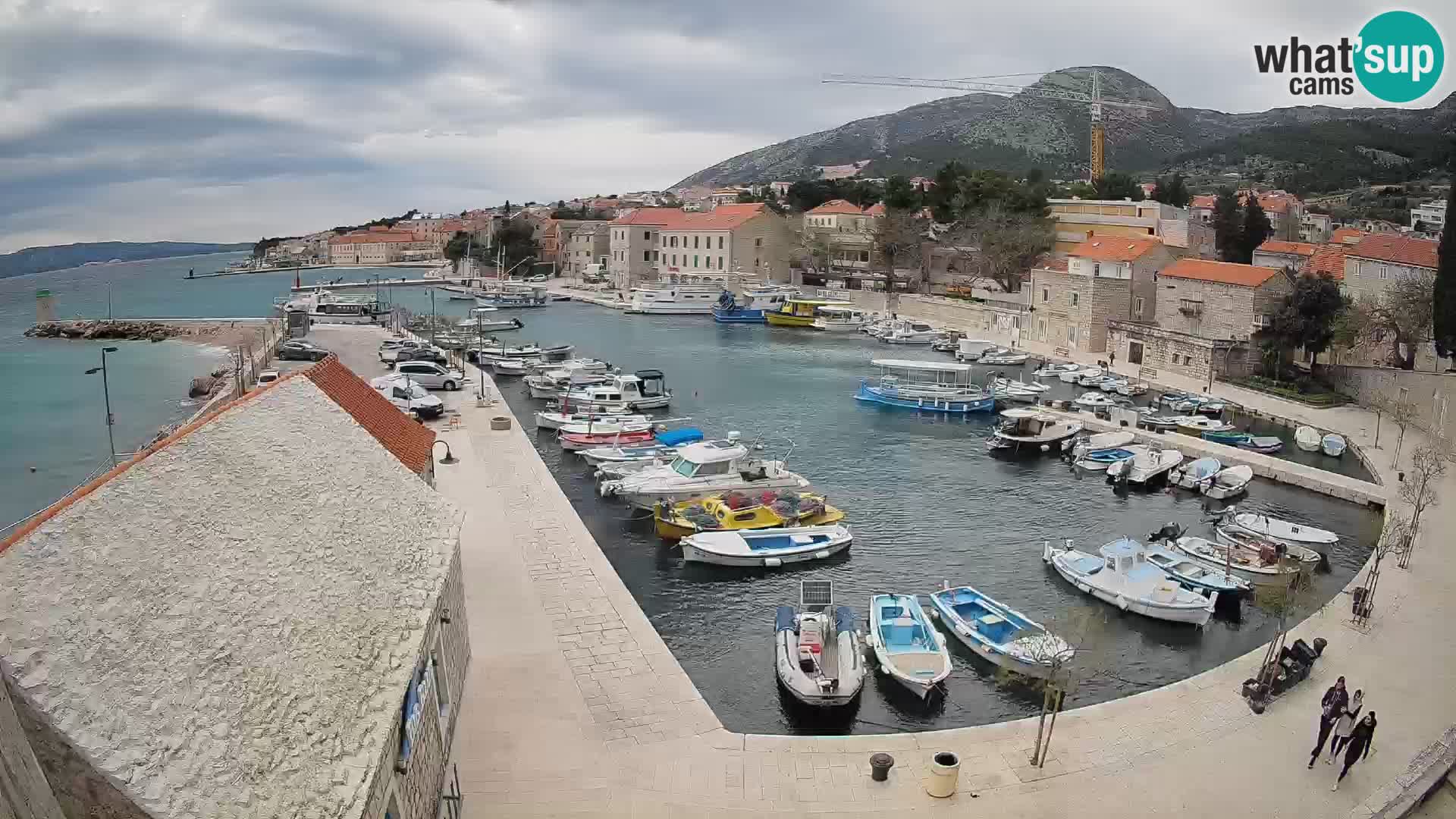 Webcam Bol Hafen – Liveblick auf Bol Riva & Marina