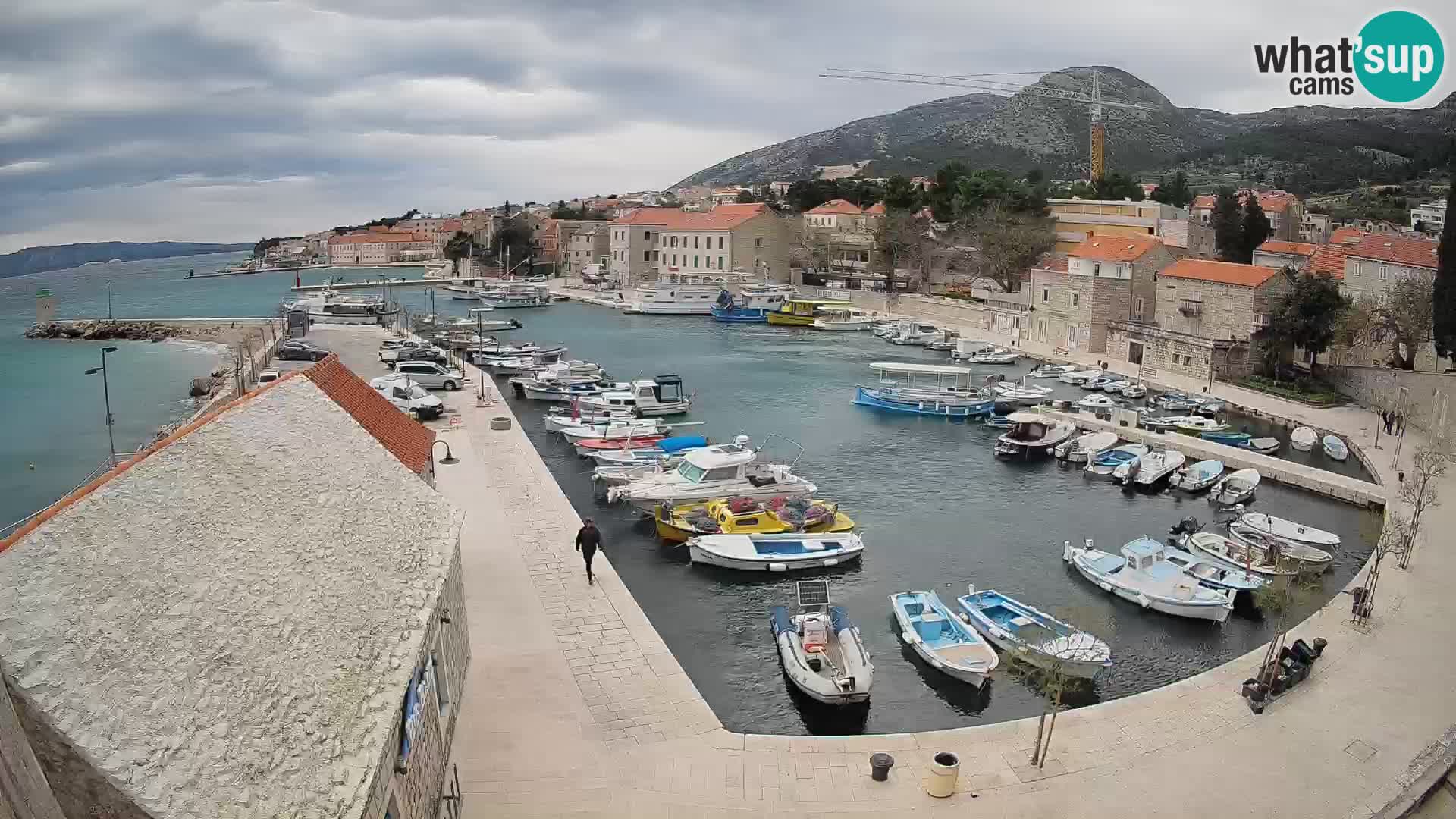 Webcam Bol Hafen – Liveblick auf Bol Riva & Marina