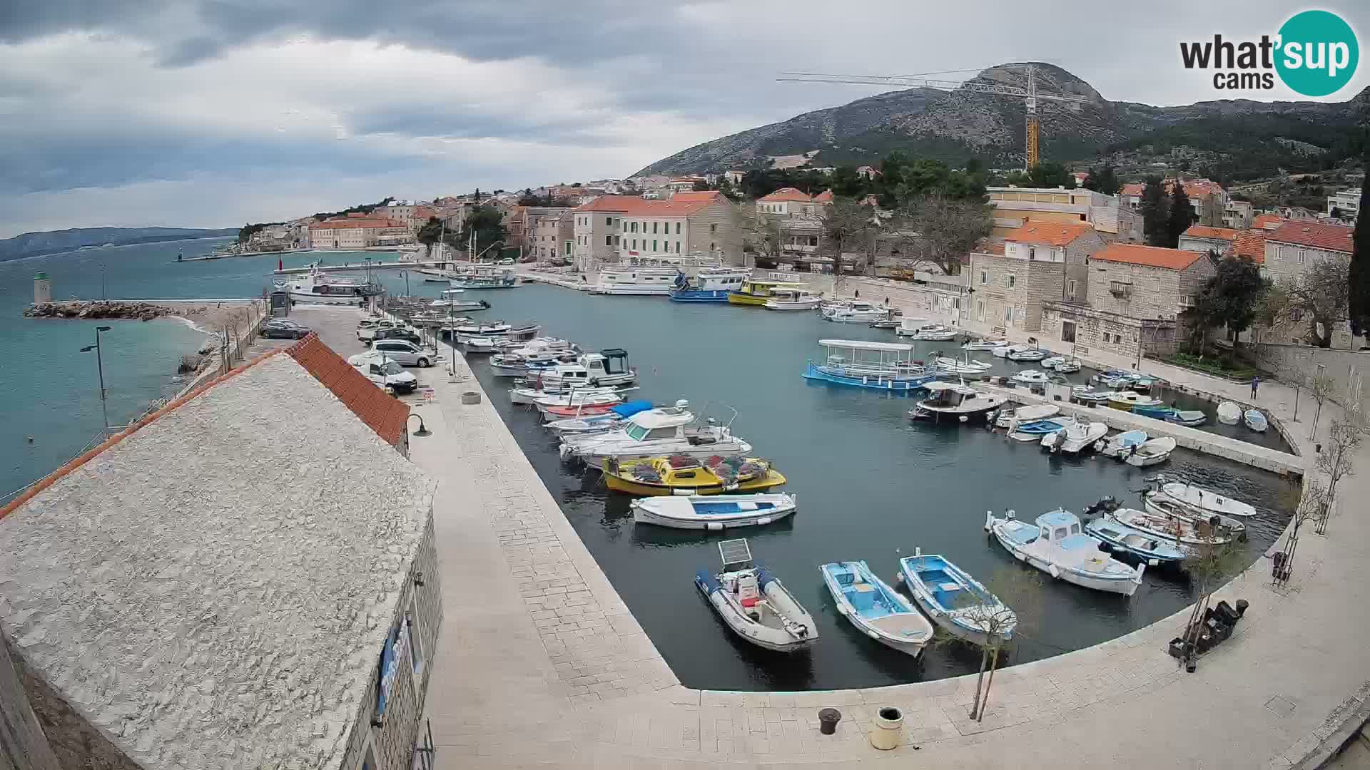 Webcam Bol Hafen – Liveblick auf Bol Riva & Marina