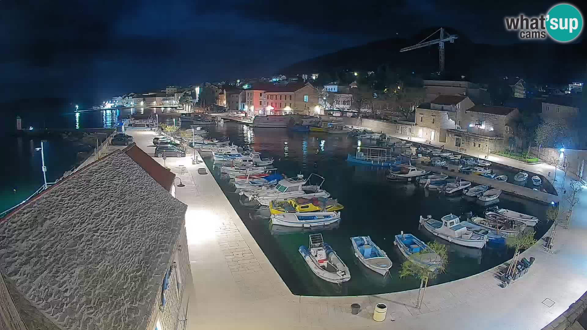 Webcam Bol Hafen – Liveblick auf Bol Riva & Marina
