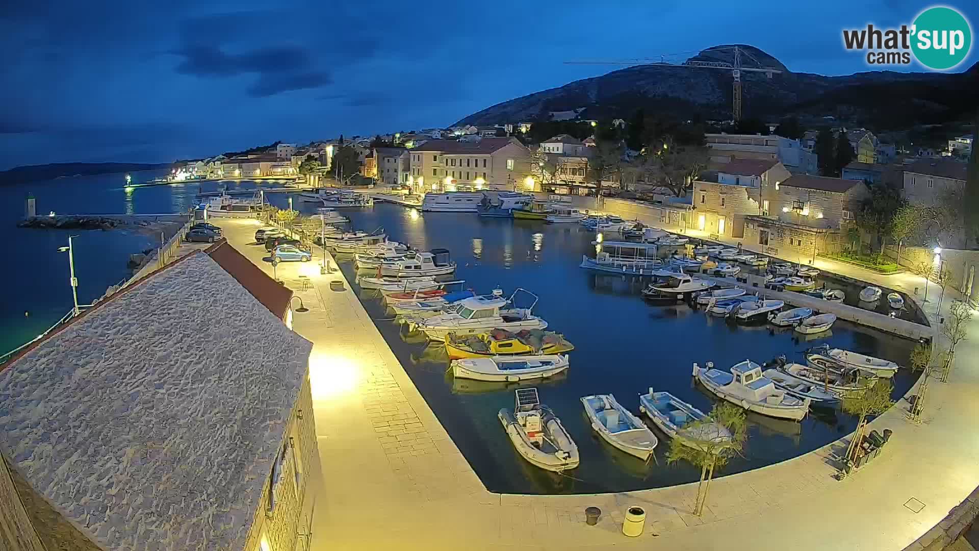 Webcam Bol Harbour – Live View of Bol Riva & Marina