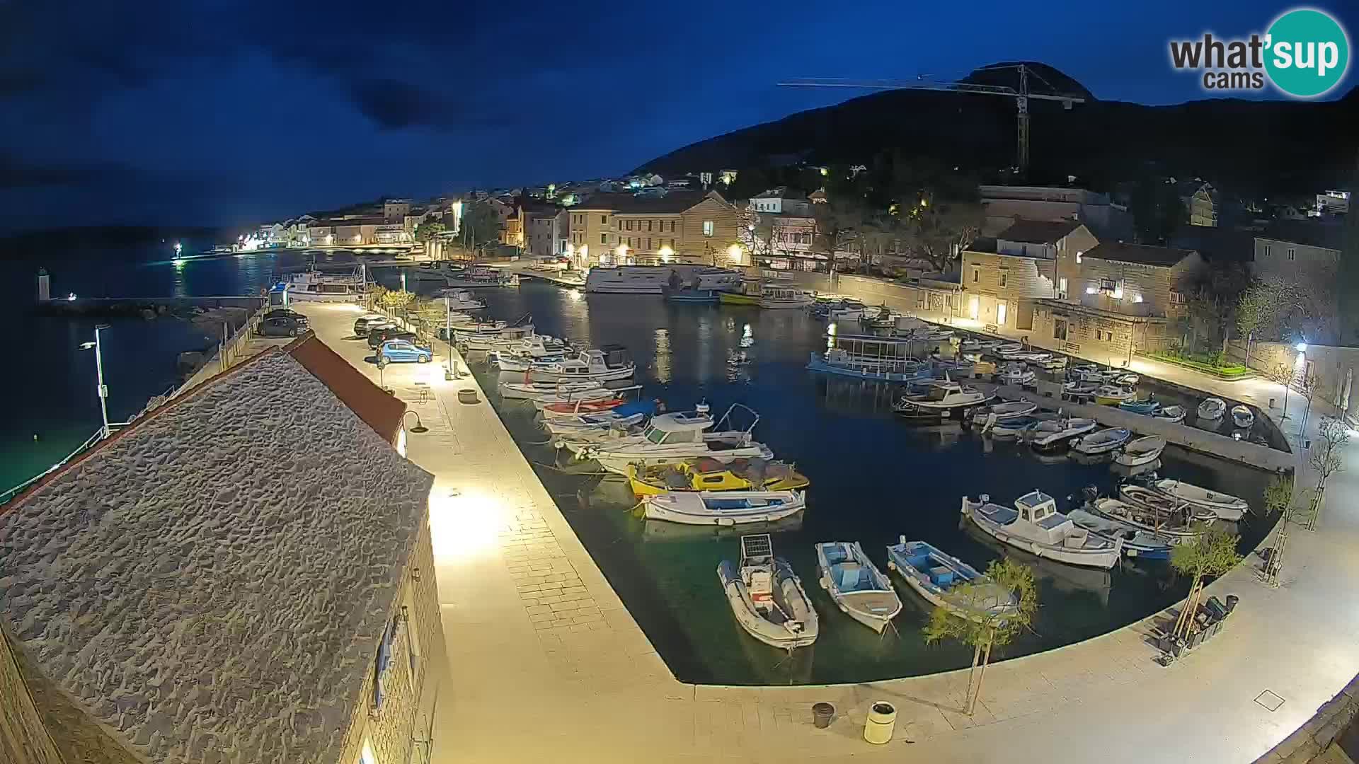 Webcam Bol Hafen – Liveblick auf Bol Riva & Marina