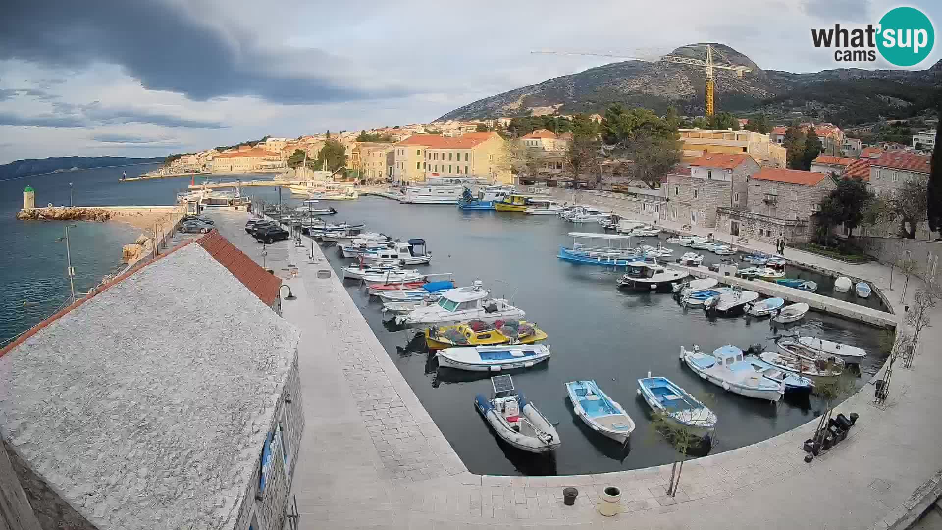 Webcam Bol Harbour – Live View of Bol Riva & Marina