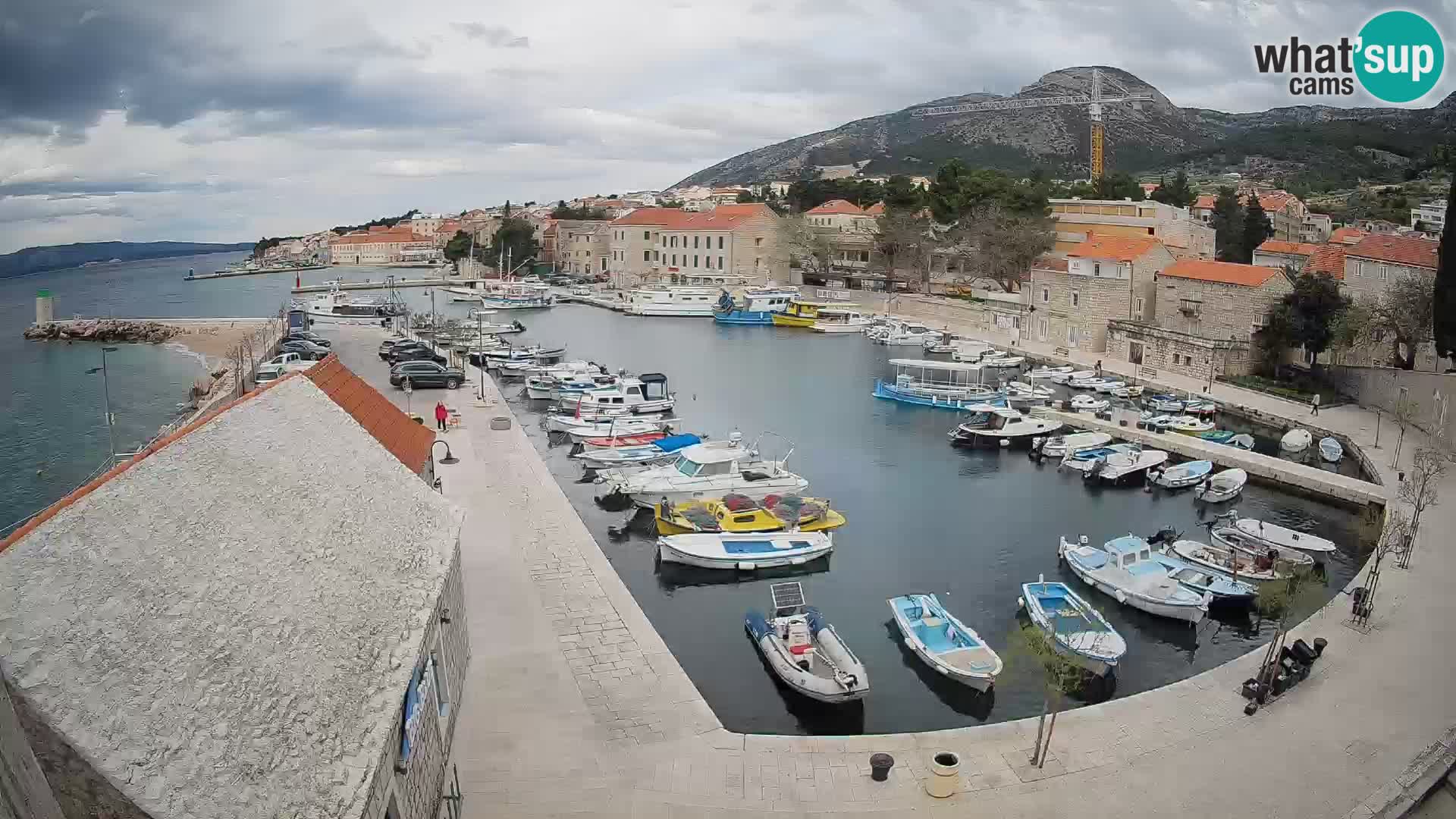 Webcam Bol Hafen – Liveblick auf Bol Riva & Marina