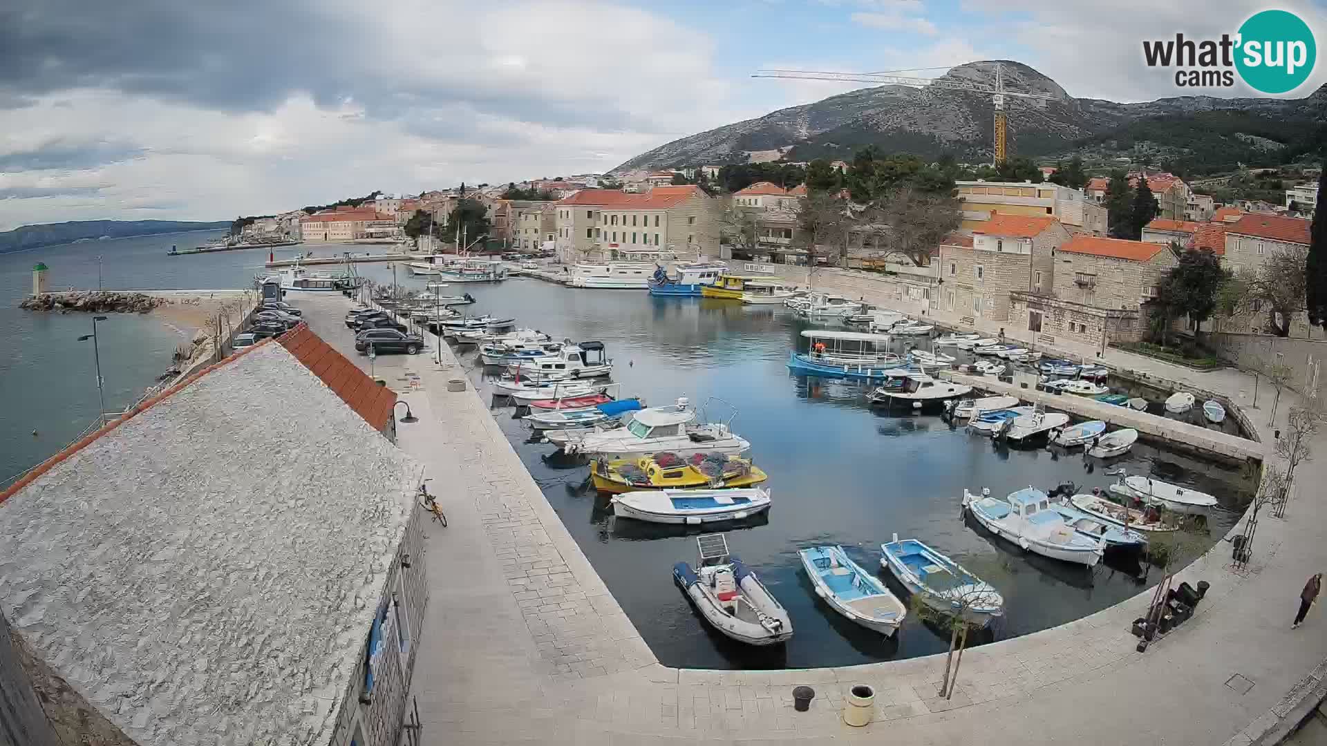 Webcam Bol Harbour – Live View of Bol Riva & Marina