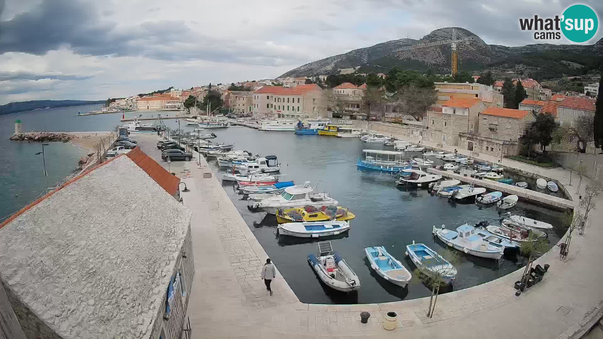 Webcam Bol Harbour – Live View of Bol Riva & Marina