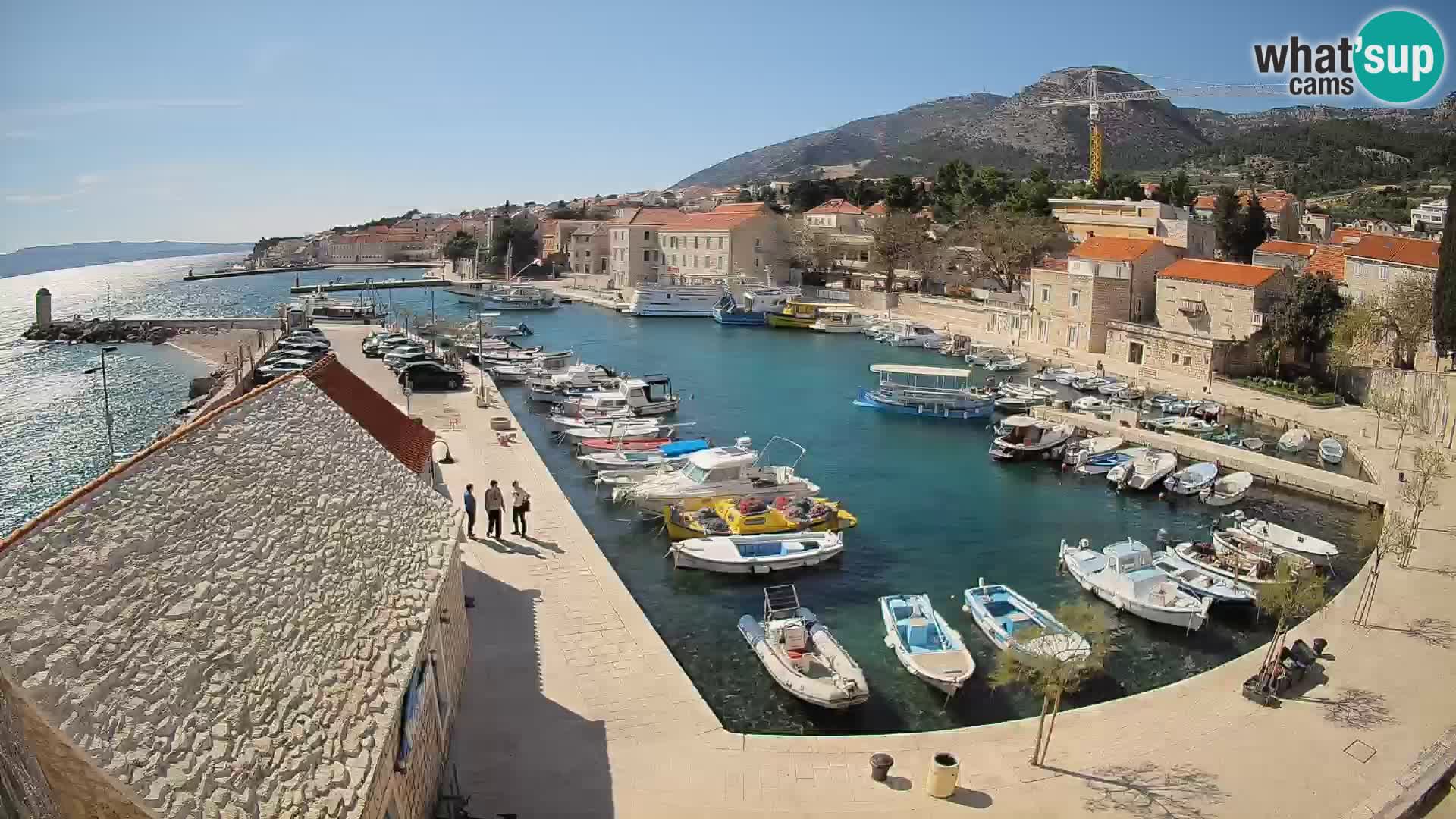 Webcam Bol Harbour – Live View of Bol Riva & Marina