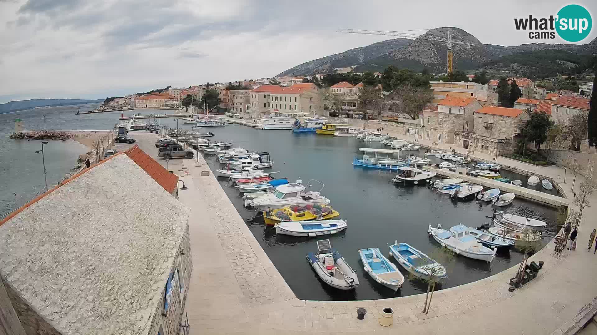 Webcam Bol Harbour – Live View of Bol Riva & Marina