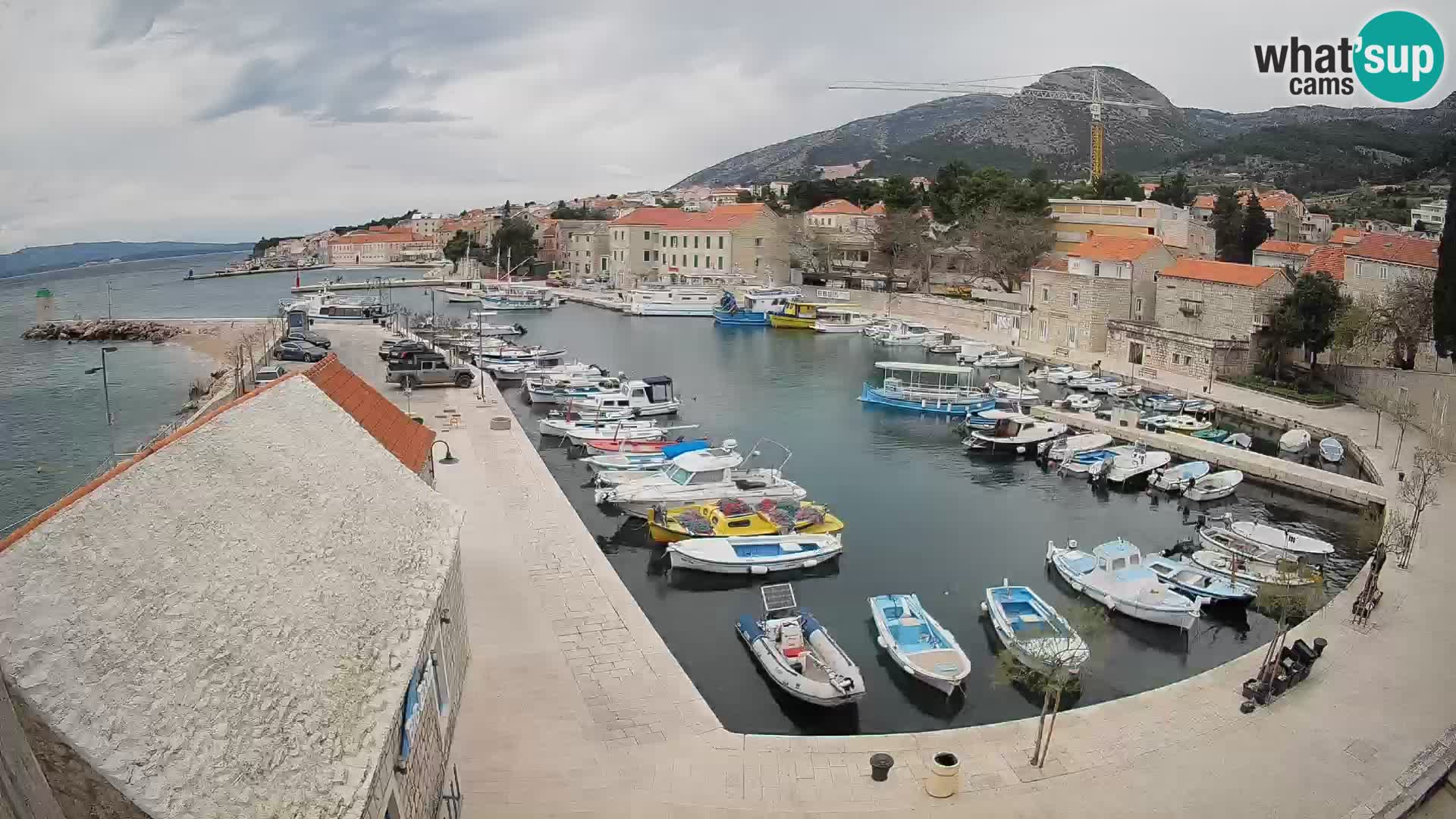 Webcam Bol Harbour – Live View of Bol Riva & Marina