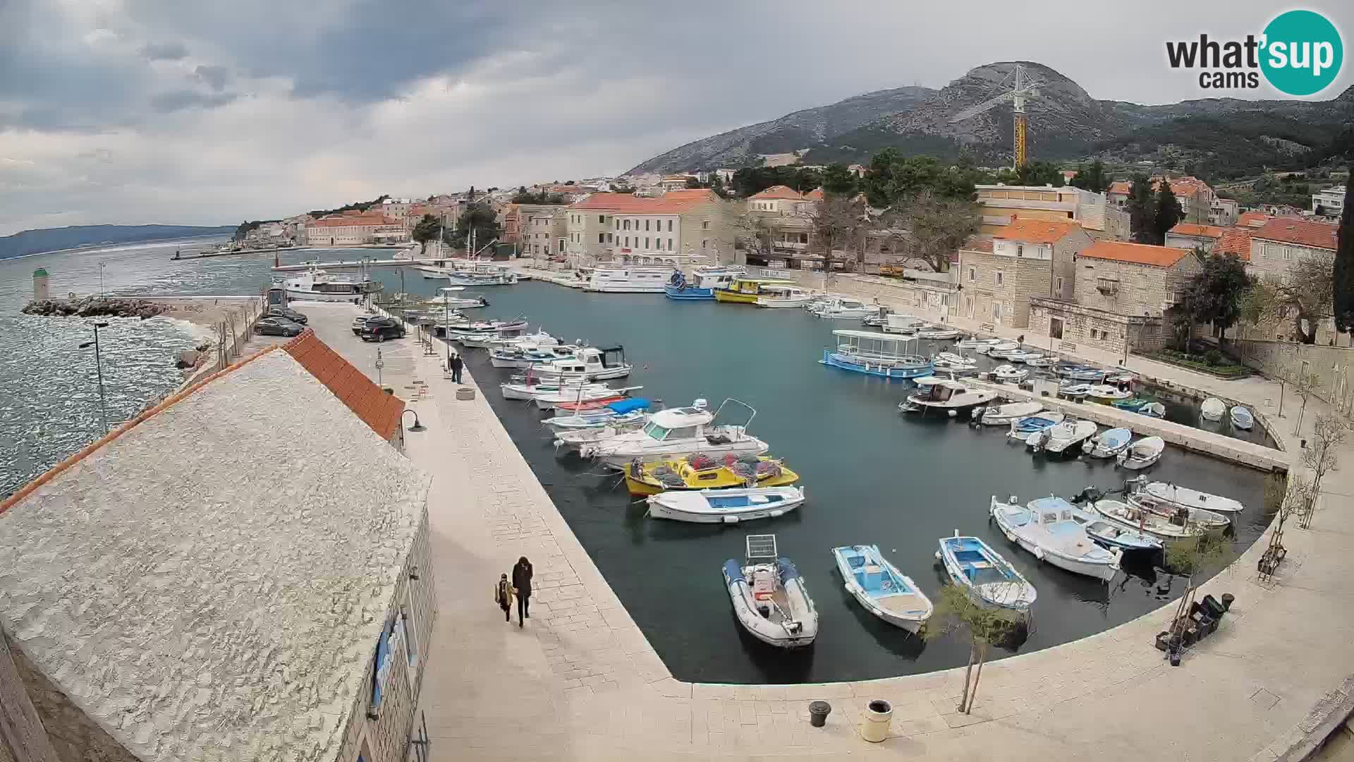 Webcam Bol Hafen – Liveblick auf Bol Riva & Marina