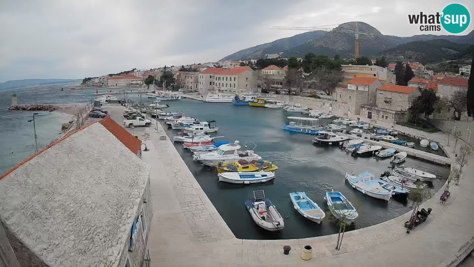 Webcam Bol Hafen – Liveblick auf Bol Riva & Marina