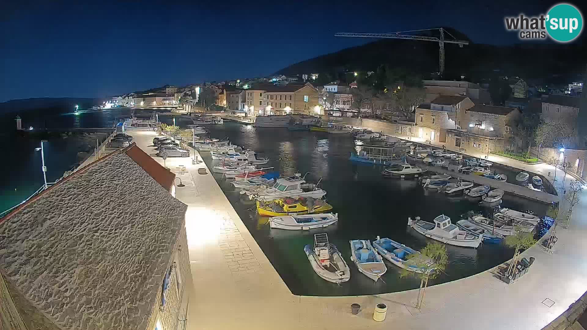 Webcam Bol Harbour – Live View of Bol Riva & Marina