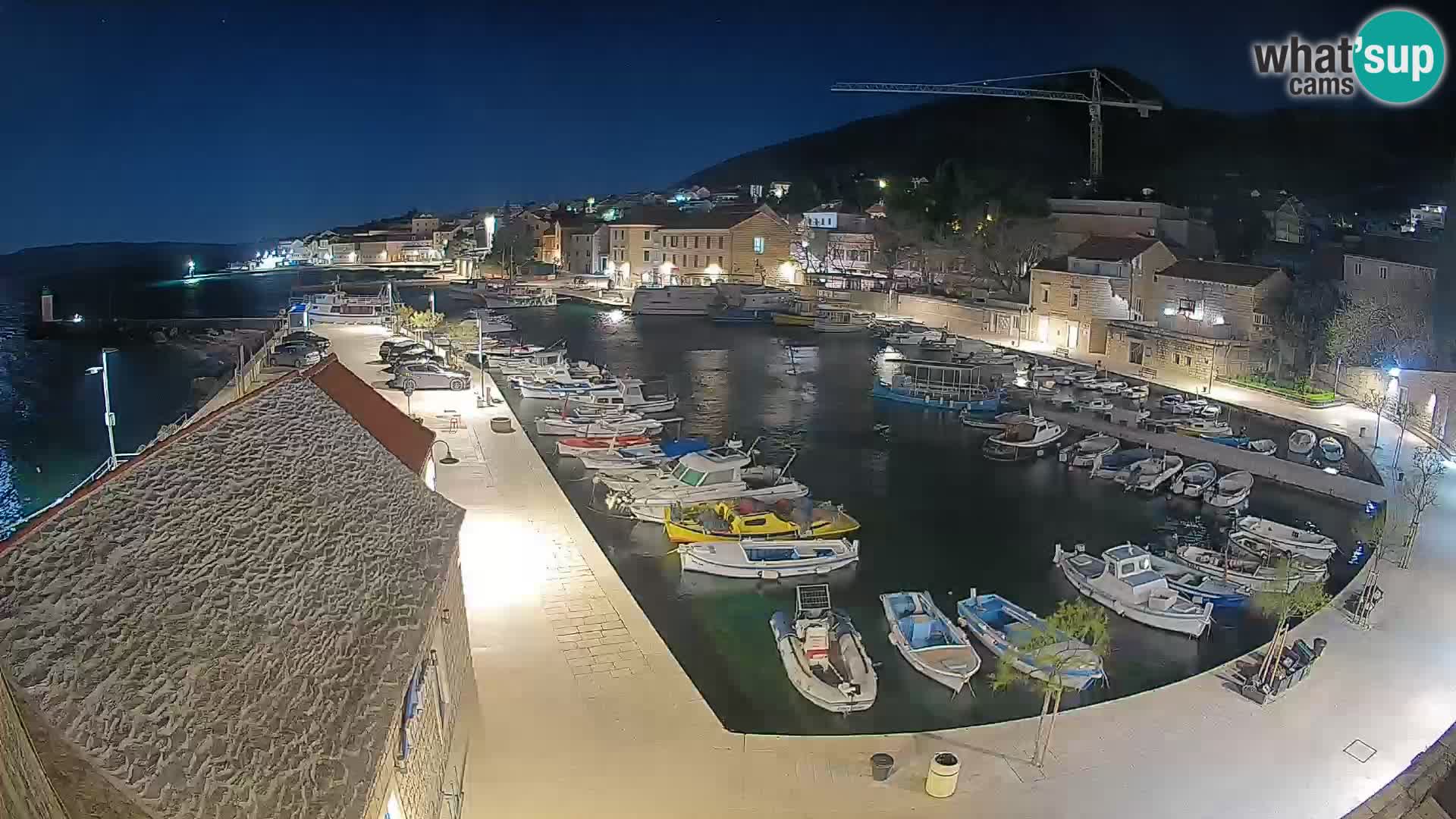 Webcam Bol Harbour – Live View of Bol Riva & Marina