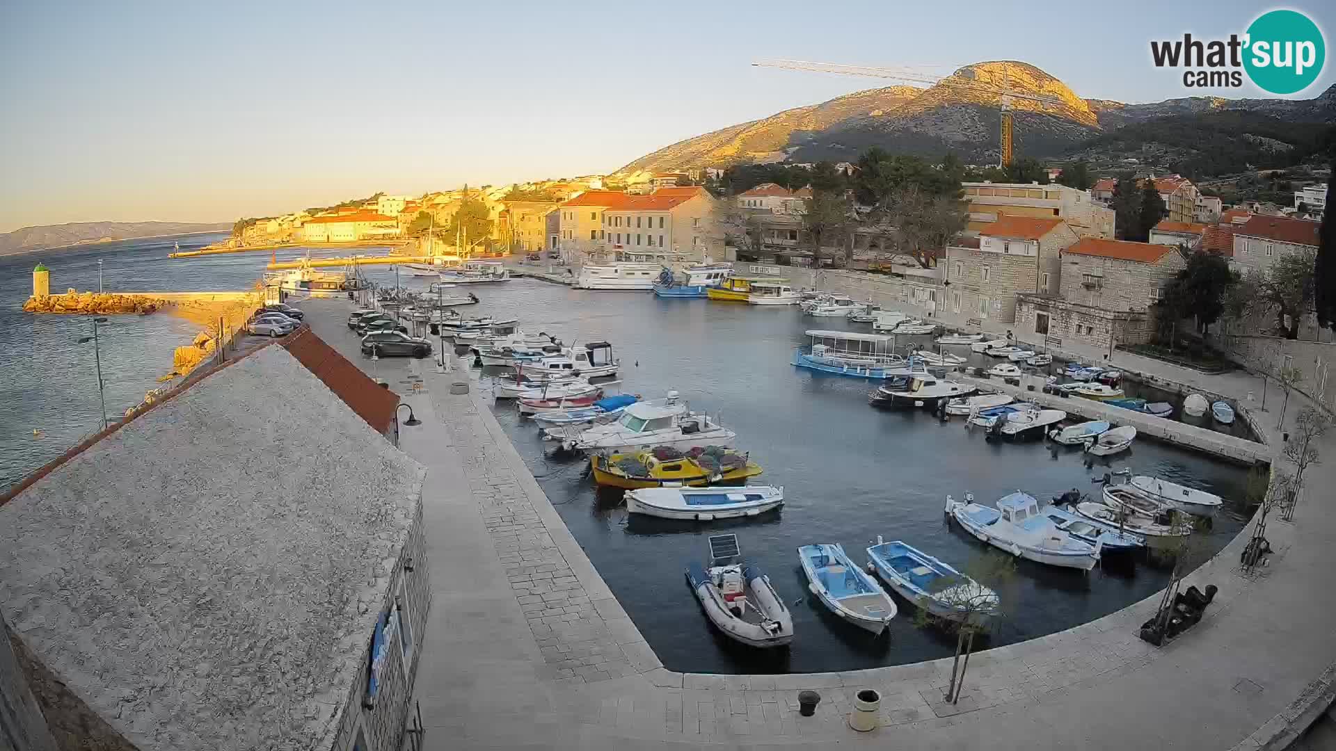 Webcam Bol Harbour – Live View of Bol Riva & Marina