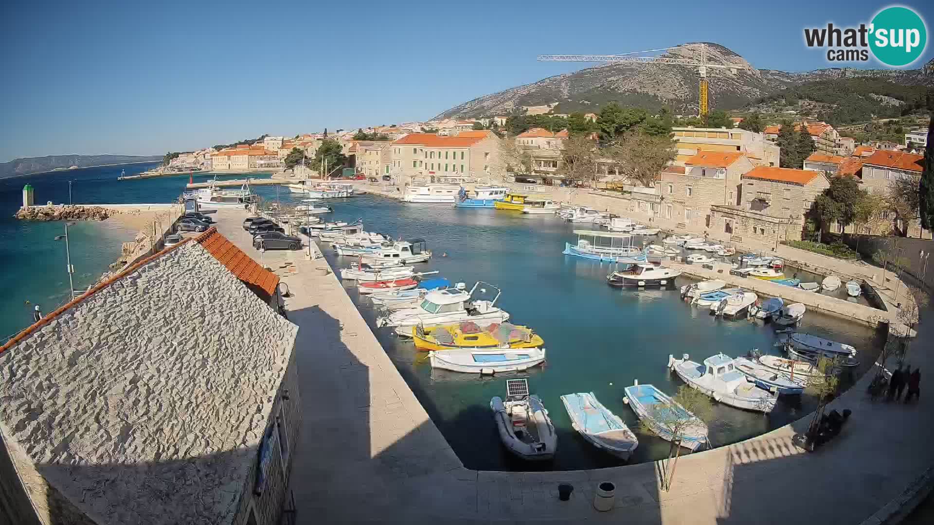 Webcam Bol Hafen – Liveblick auf Bol Riva & Marina