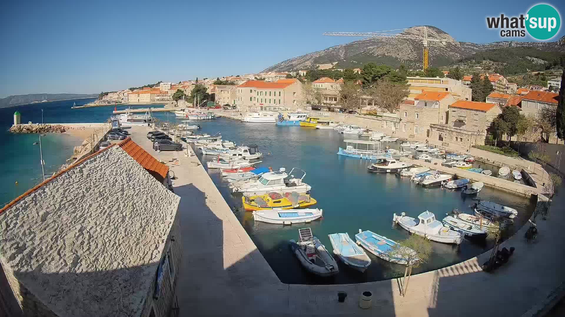 Webcam Bol Hafen – Liveblick auf Bol Riva & Marina