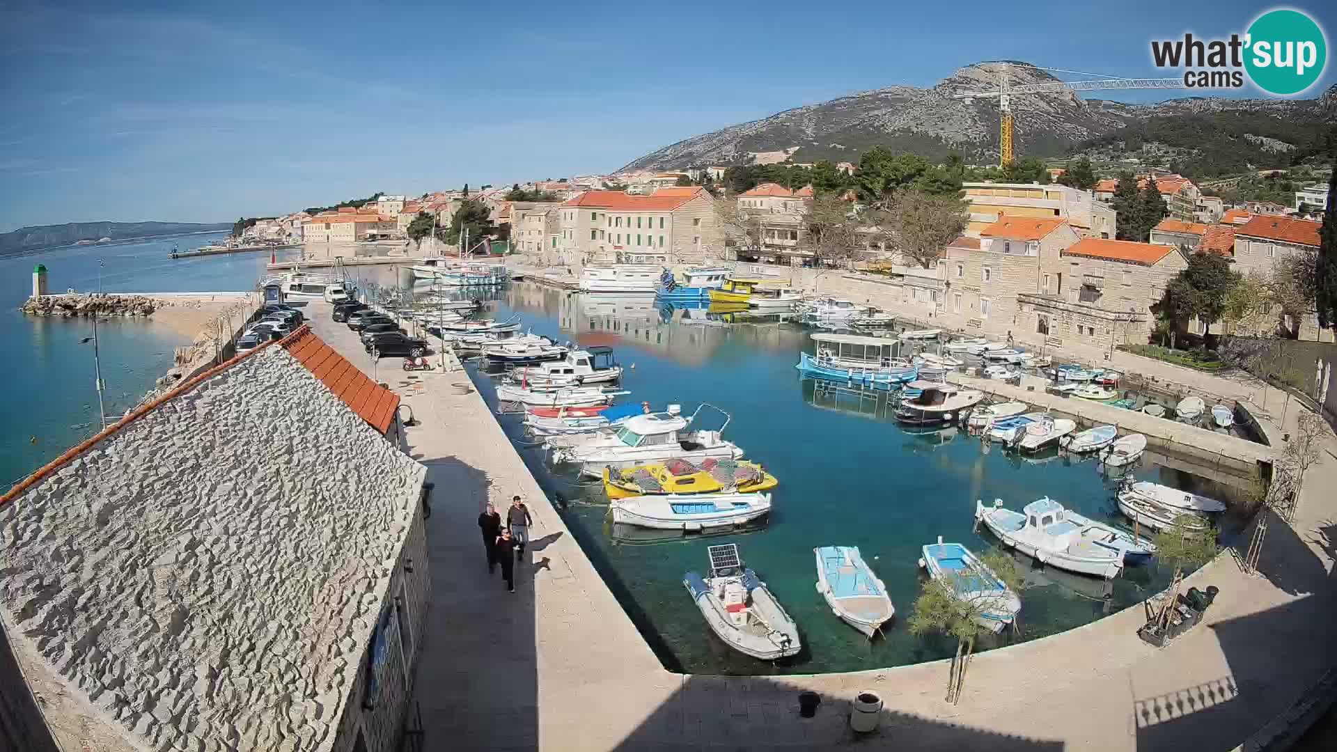 Webcam porto di Bol – Vista live sulla Riva e Marina