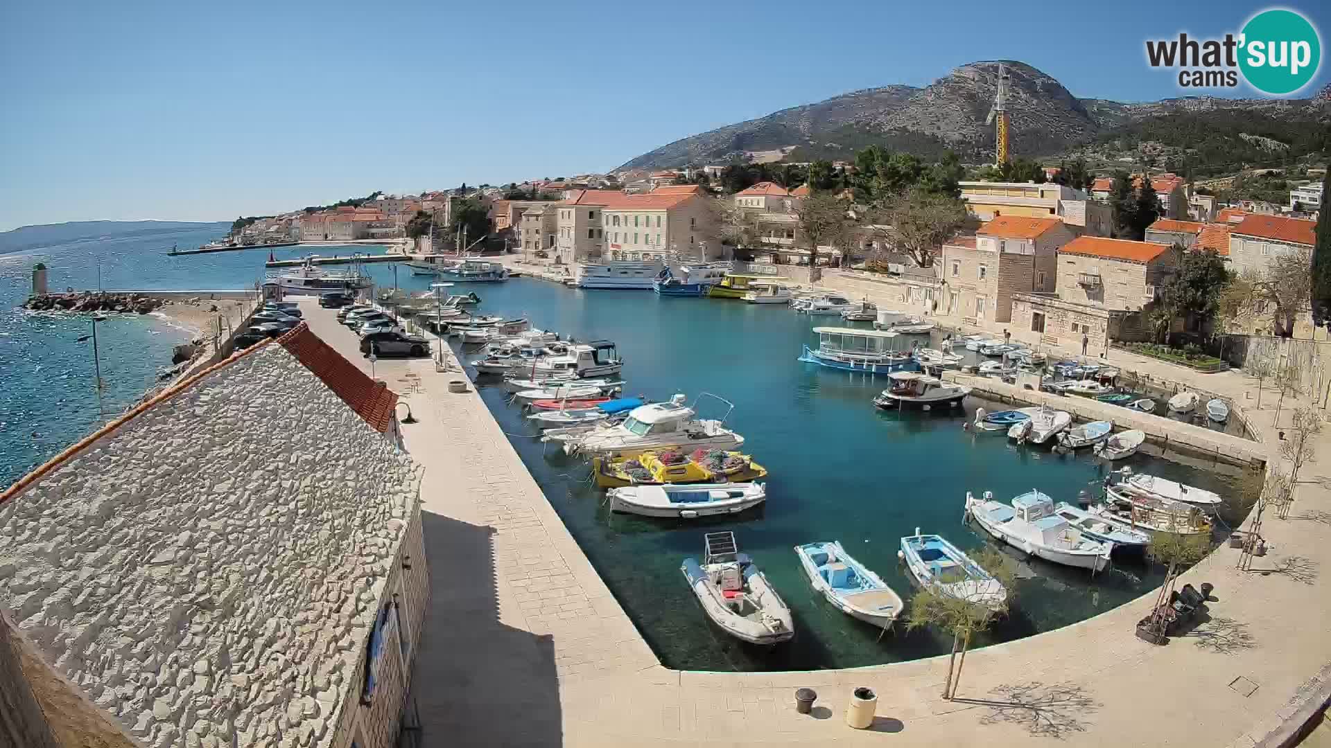 Webcam Bol Harbour – Live View of Bol Riva & Marina