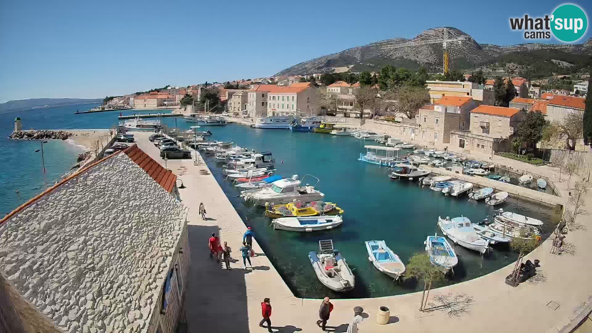 Webcam porto di Bol – Vista live sulla Riva e Marina