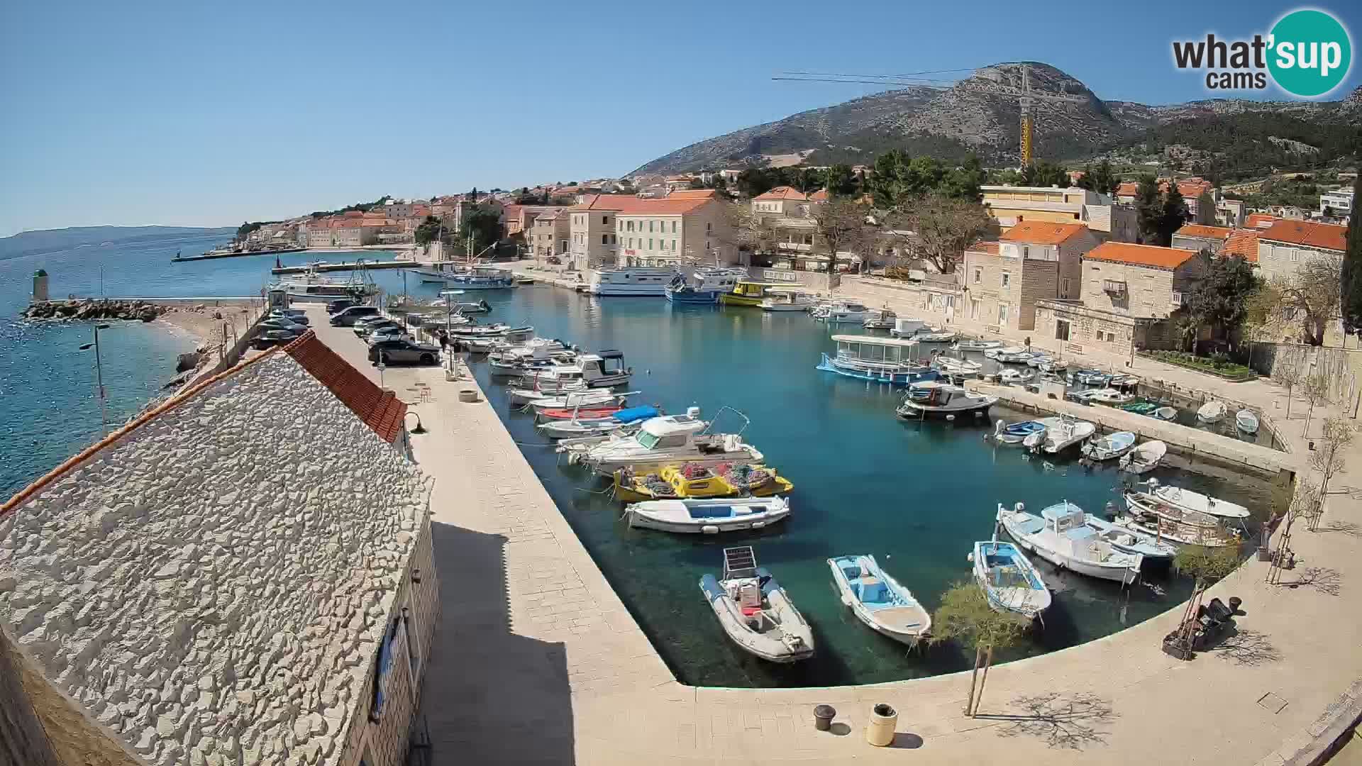 Webcam Bol Harbour – Live View of Bol Riva & Marina