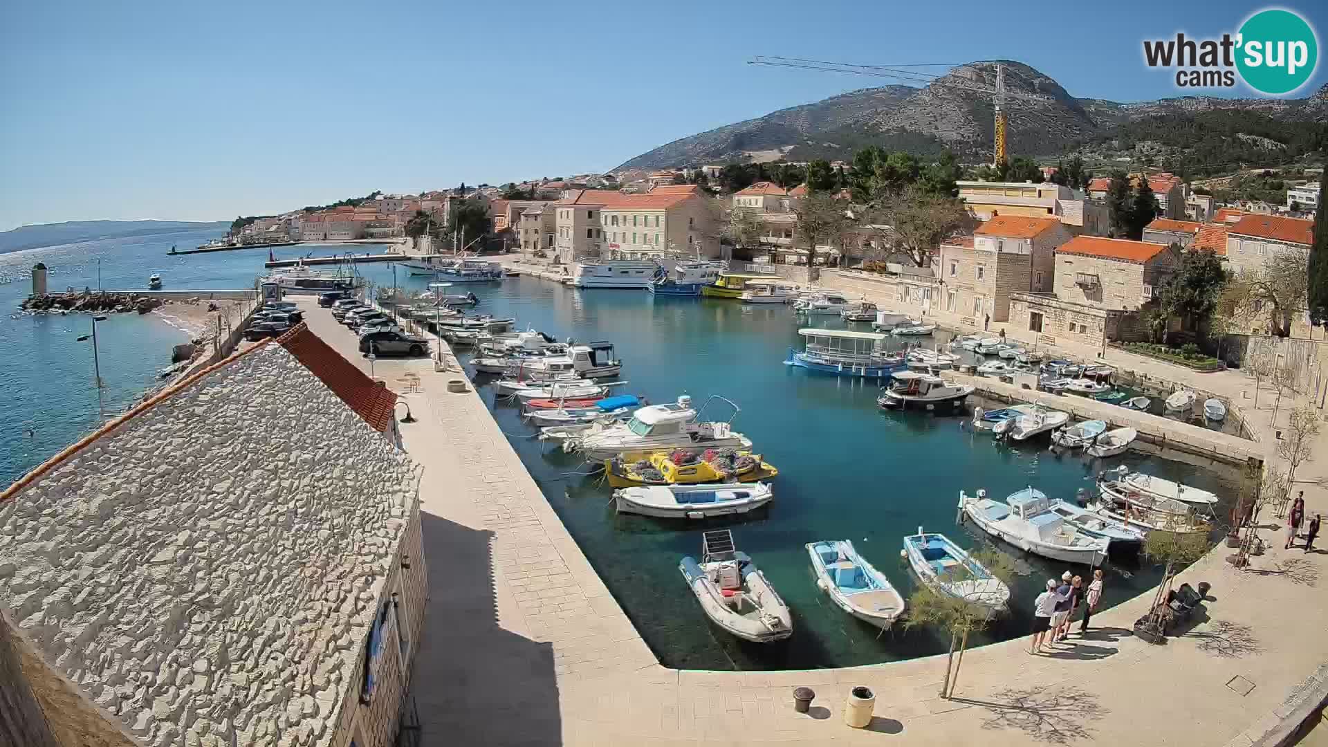 Webcam Bol Harbour – Live View of Bol Riva & Marina