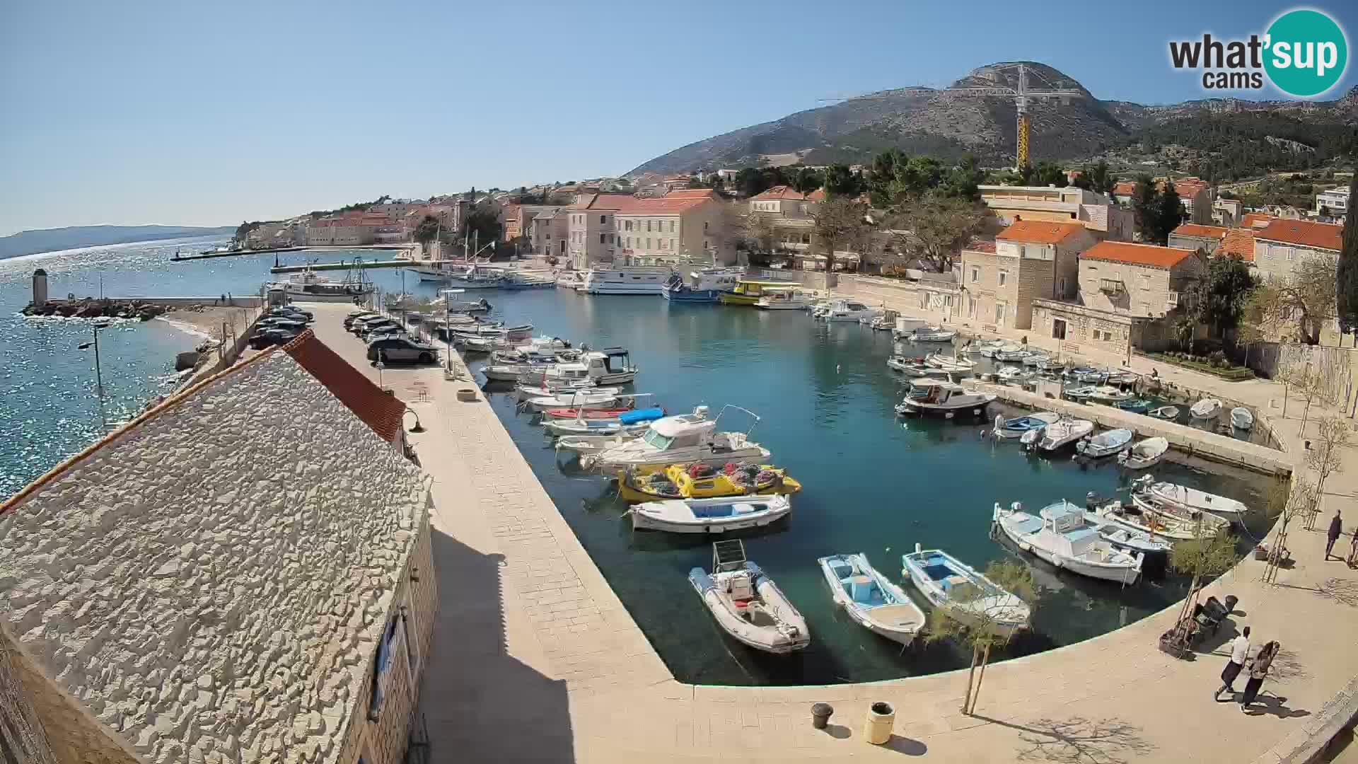 Webcam Bol Harbour – Live View of Bol Riva & Marina