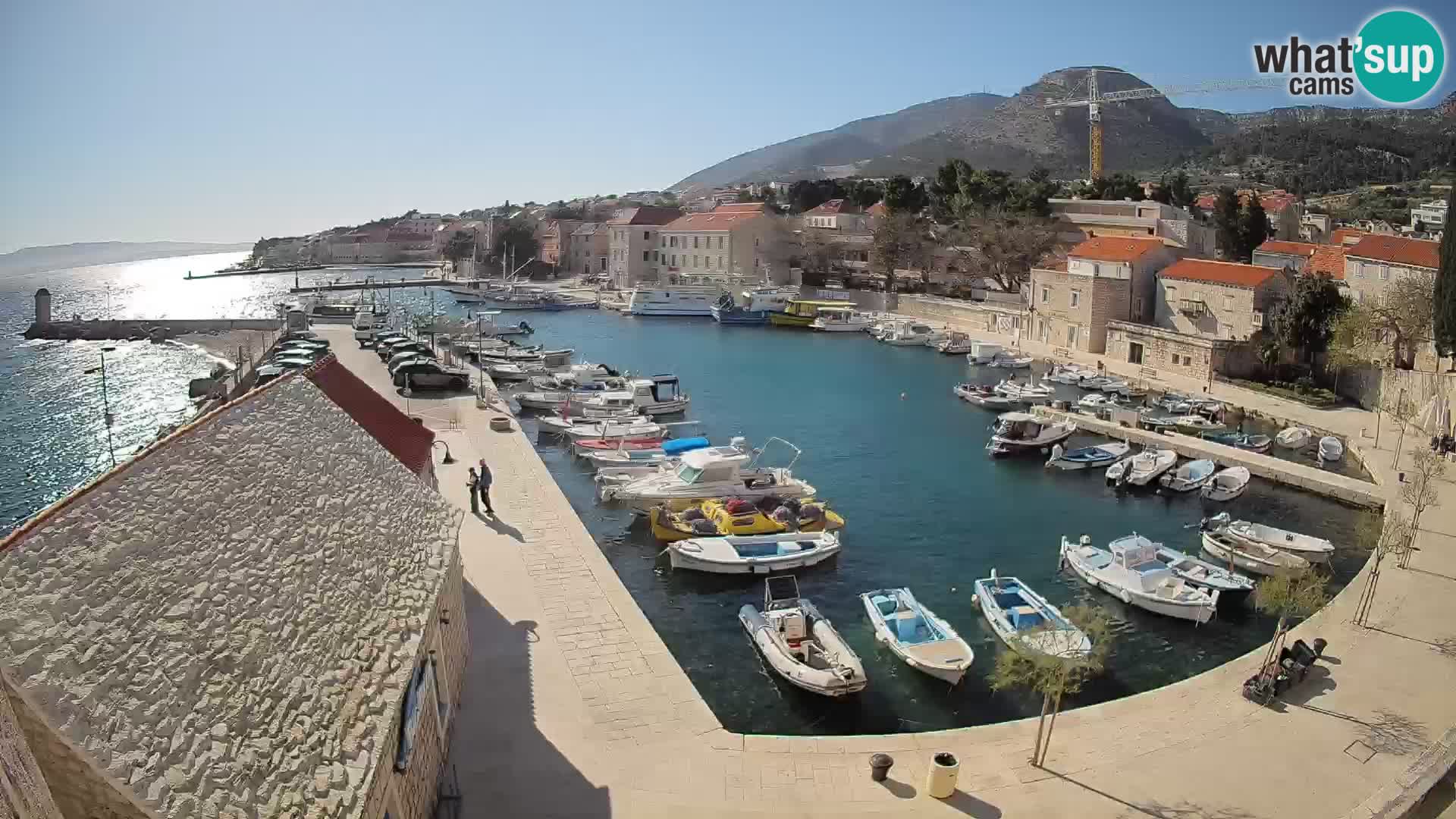 Webcam Bol Harbour – Live View of Bol Riva & Marina