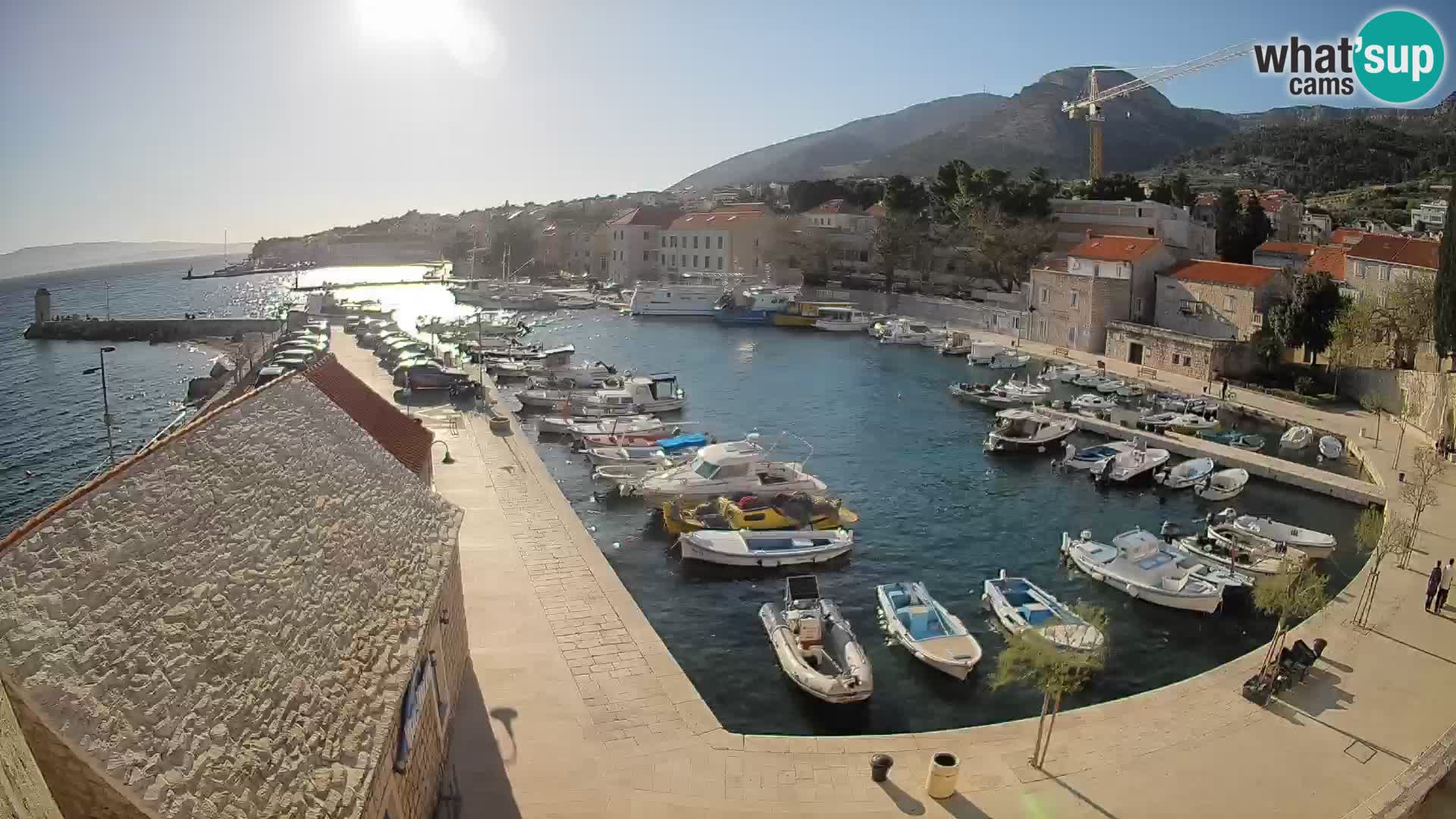 Webcam Bol Harbour – Live View of Bol Riva & Marina