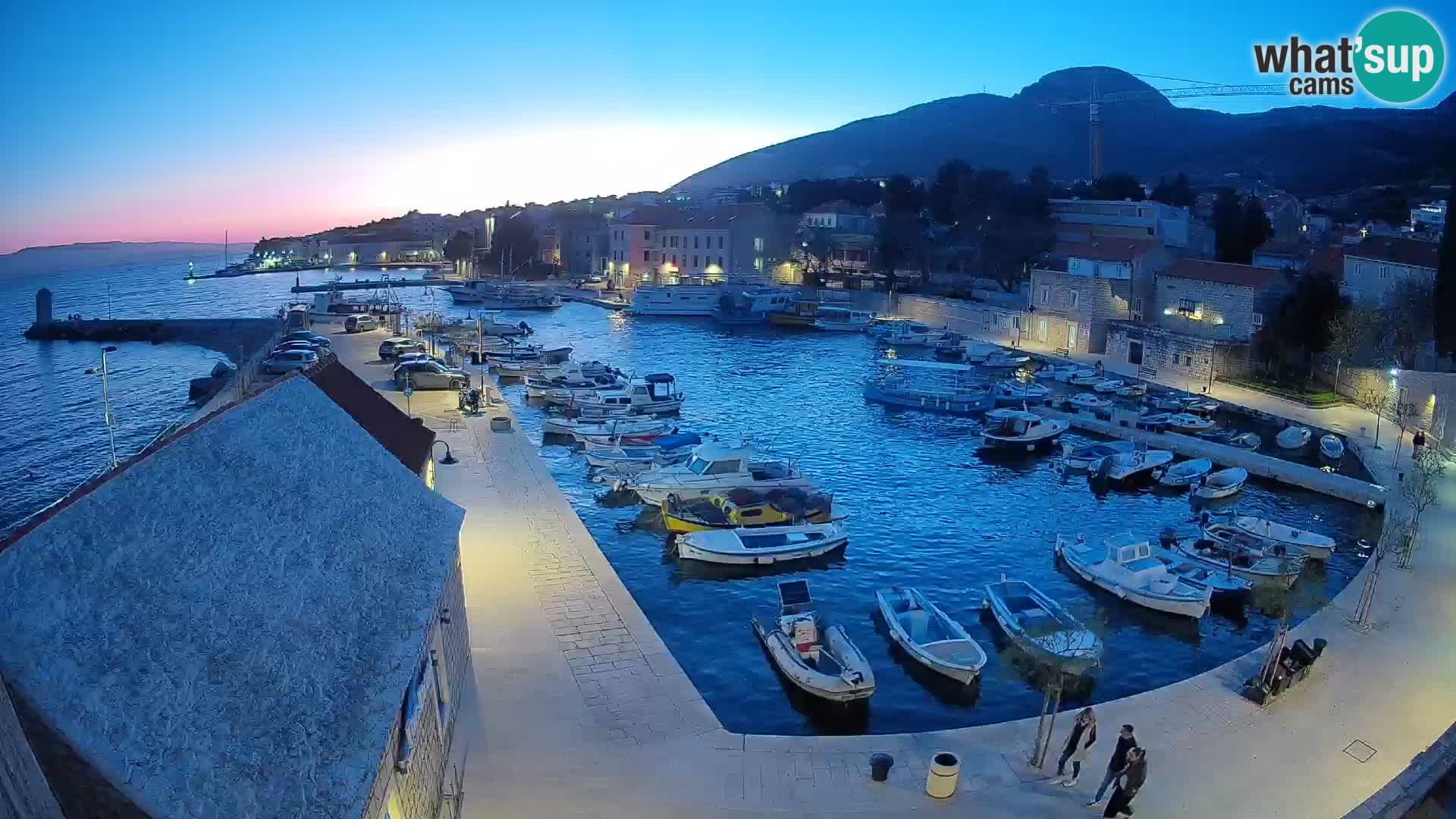 Webcam Bol Harbour – Live View of Bol Riva & Marina