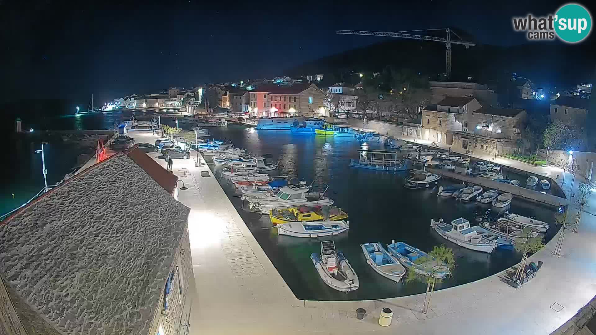 Webcam Bol Harbour – Live View of Bol Riva & Marina